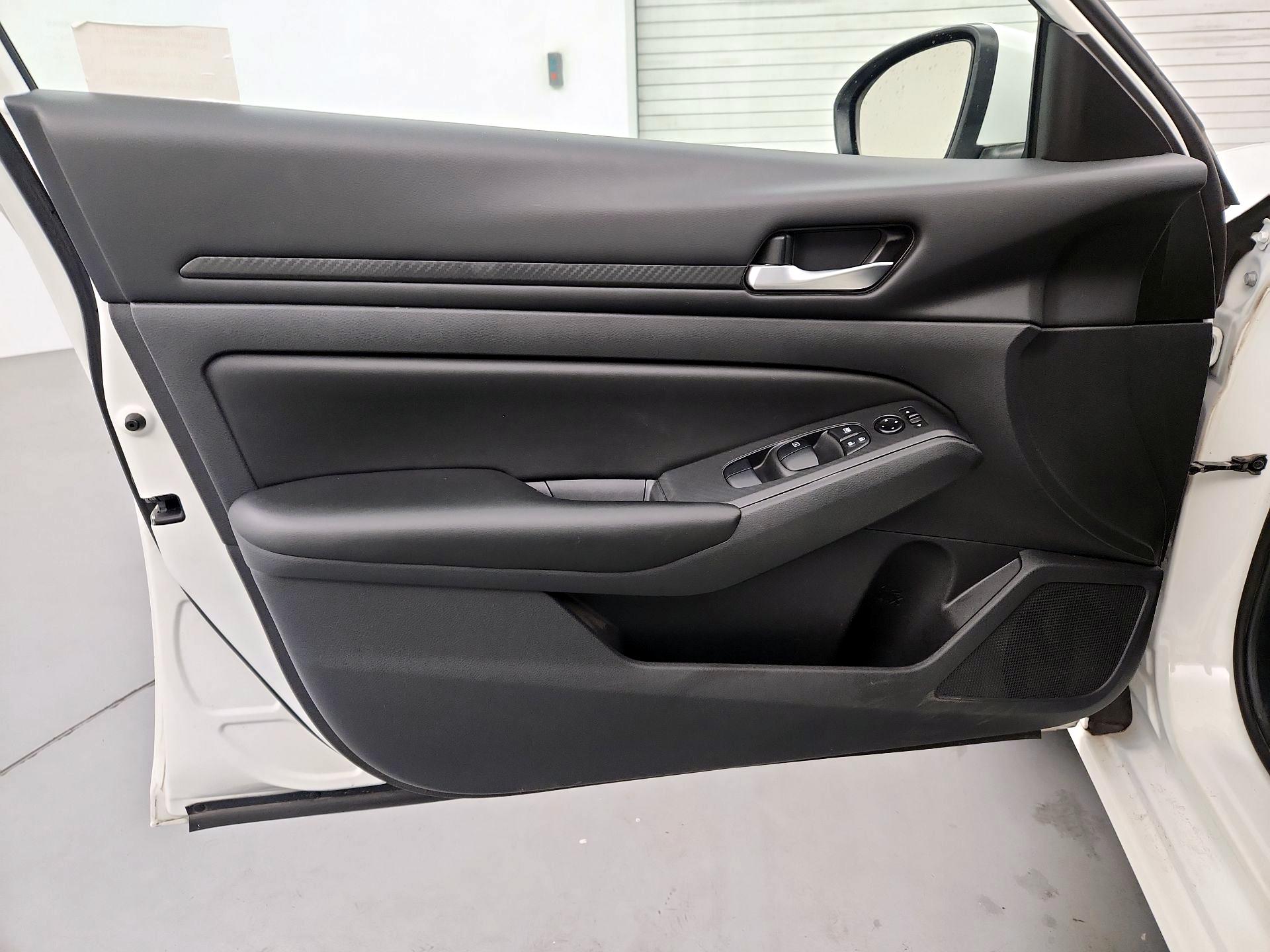 Thumbnail: 2022 Nissan Altima - 12