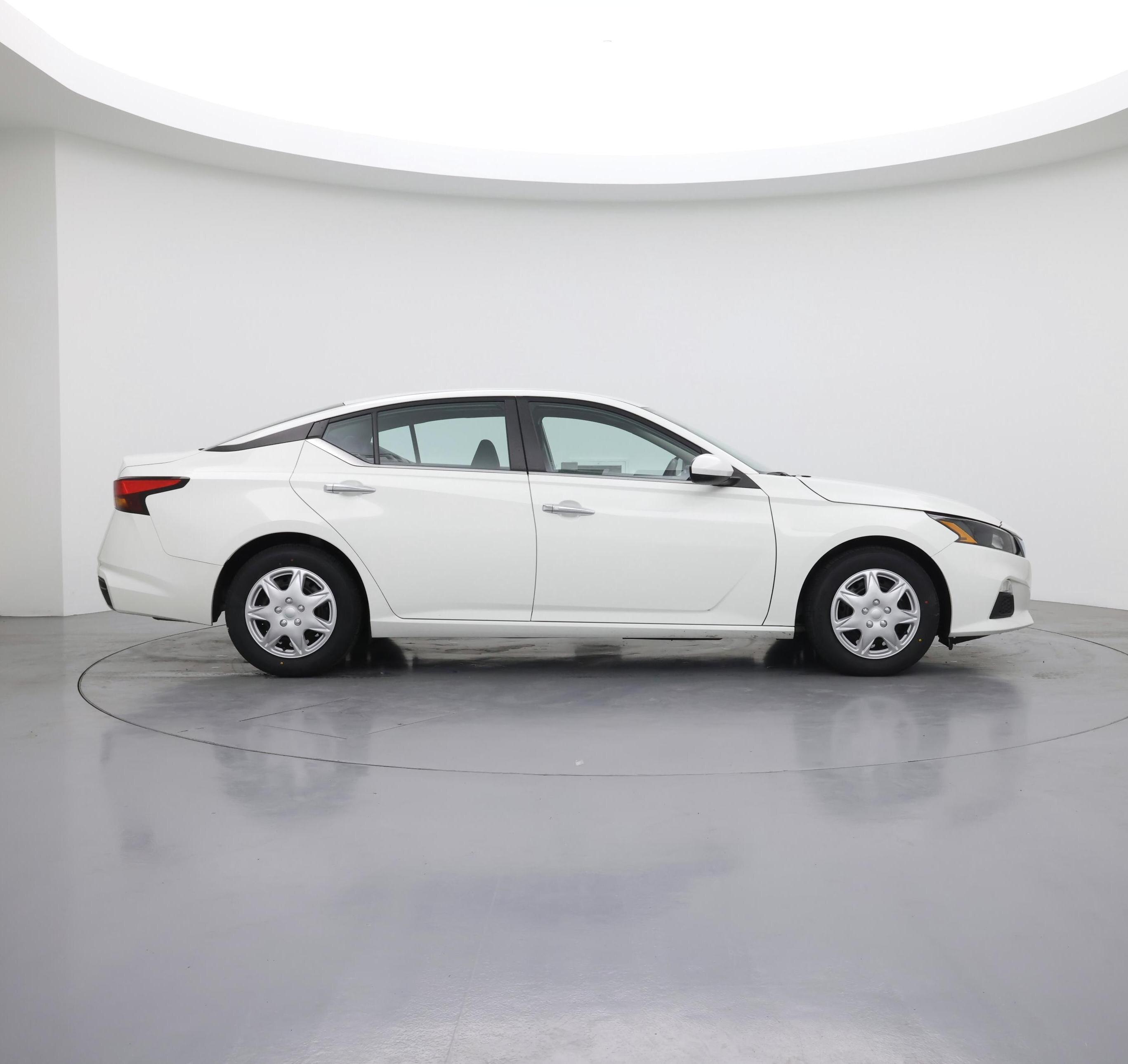 Thumbnail: 2022 Nissan Altima - 7