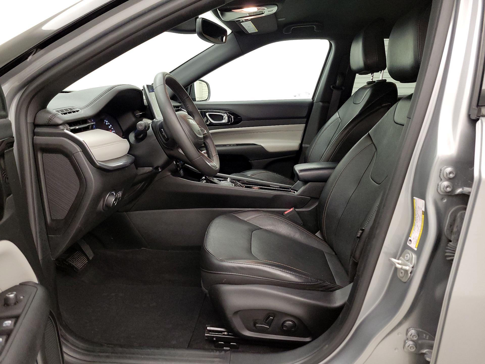 Thumbnail: 2023 Jeep Compass - 11