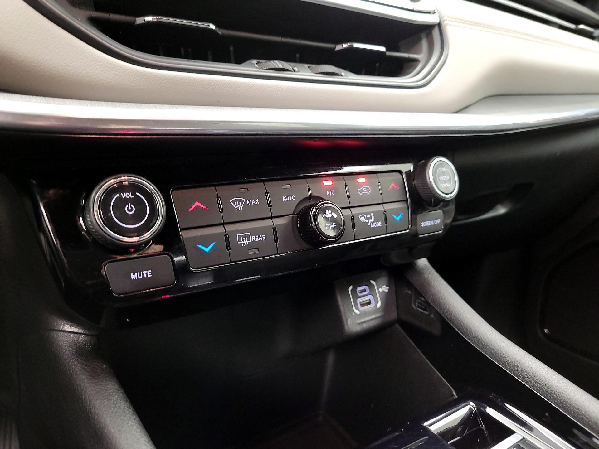 Thumbnail: 2023 Jeep Compass - 16