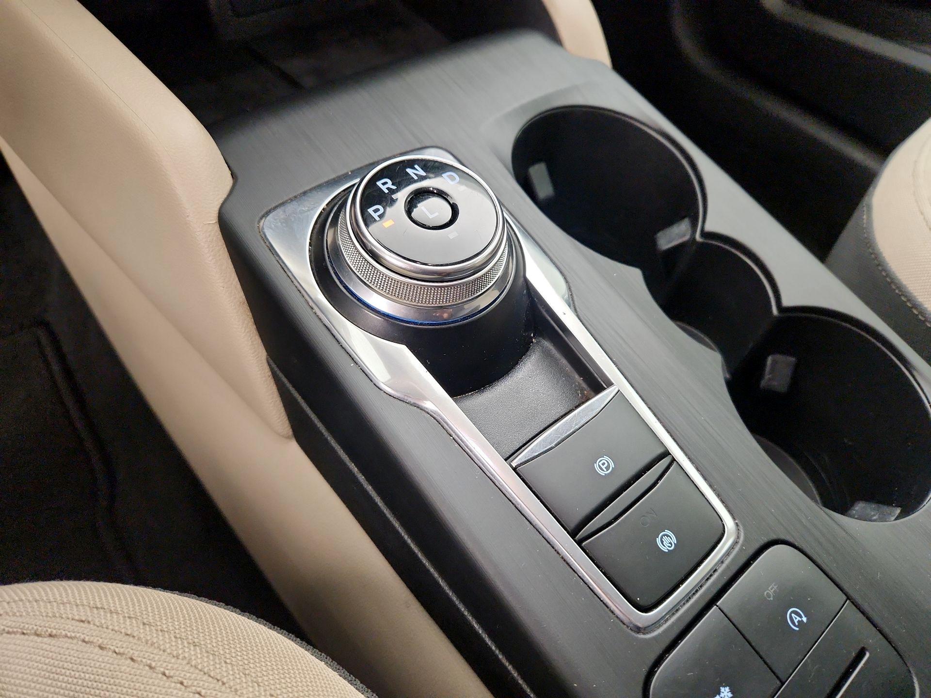 Thumbnail: 2021 Ford Escape - 17