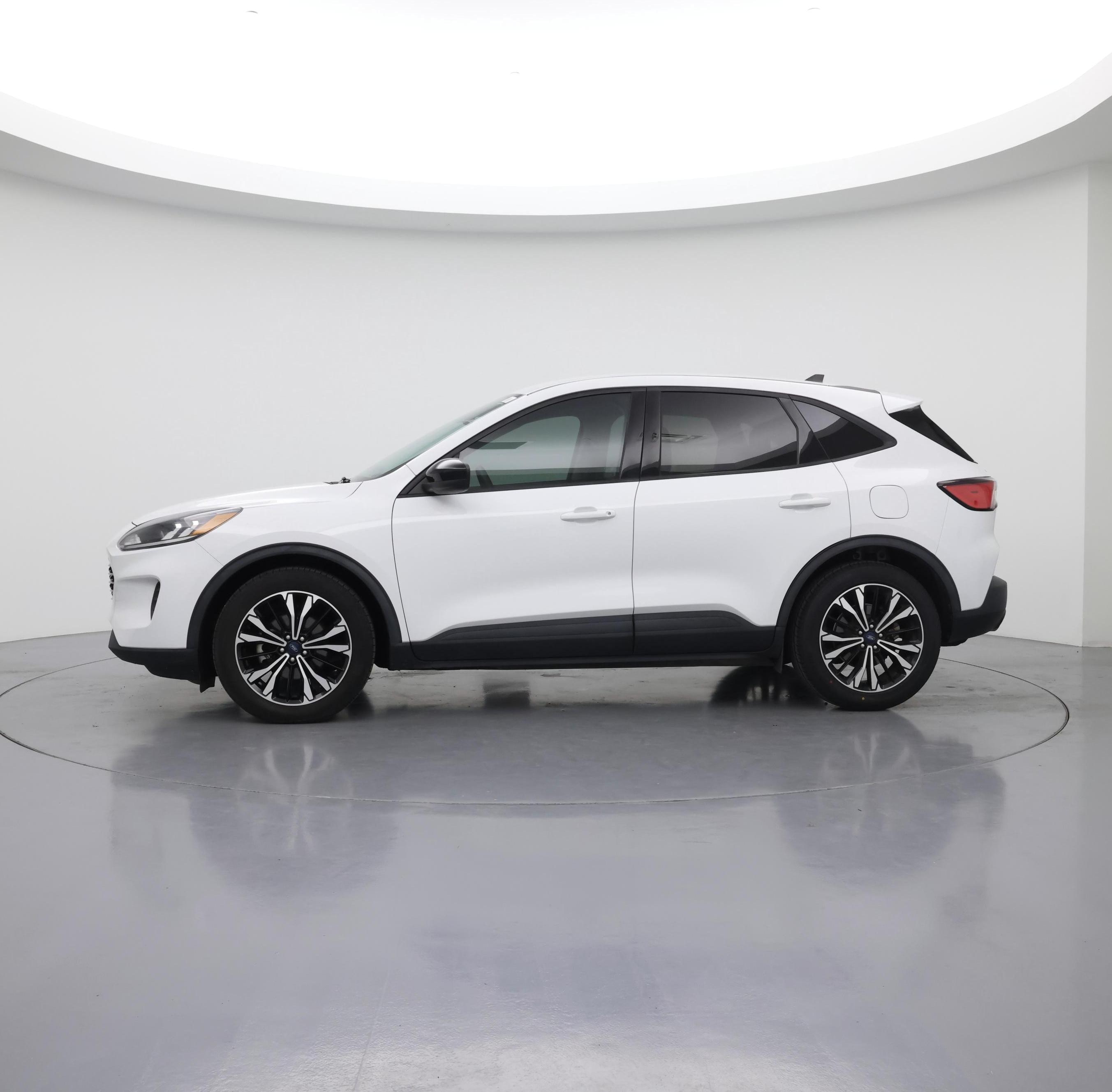 Thumbnail: 2021 Ford Escape - 3