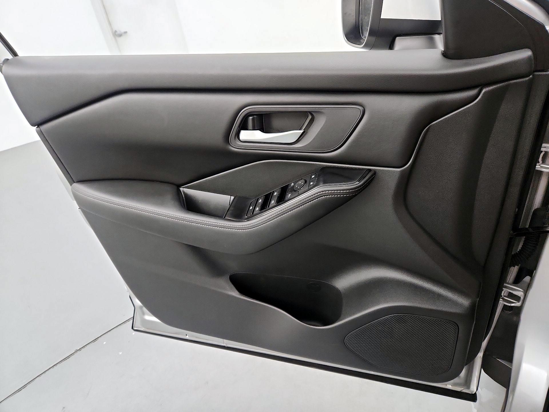 Thumbnail: 2024 Nissan Rogue - 12