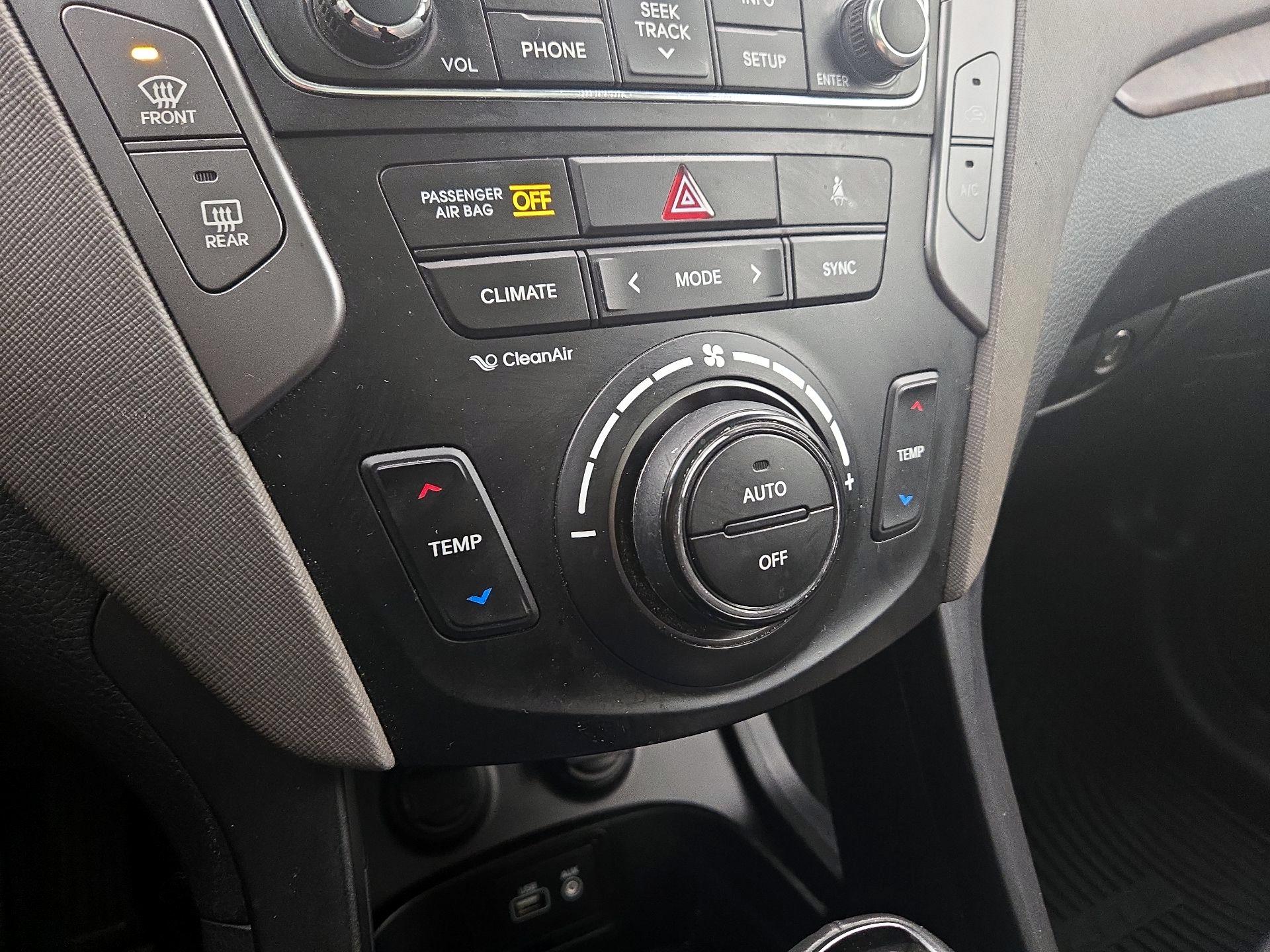 Thumbnail: 2018 Hyundai Santa Fe - 17