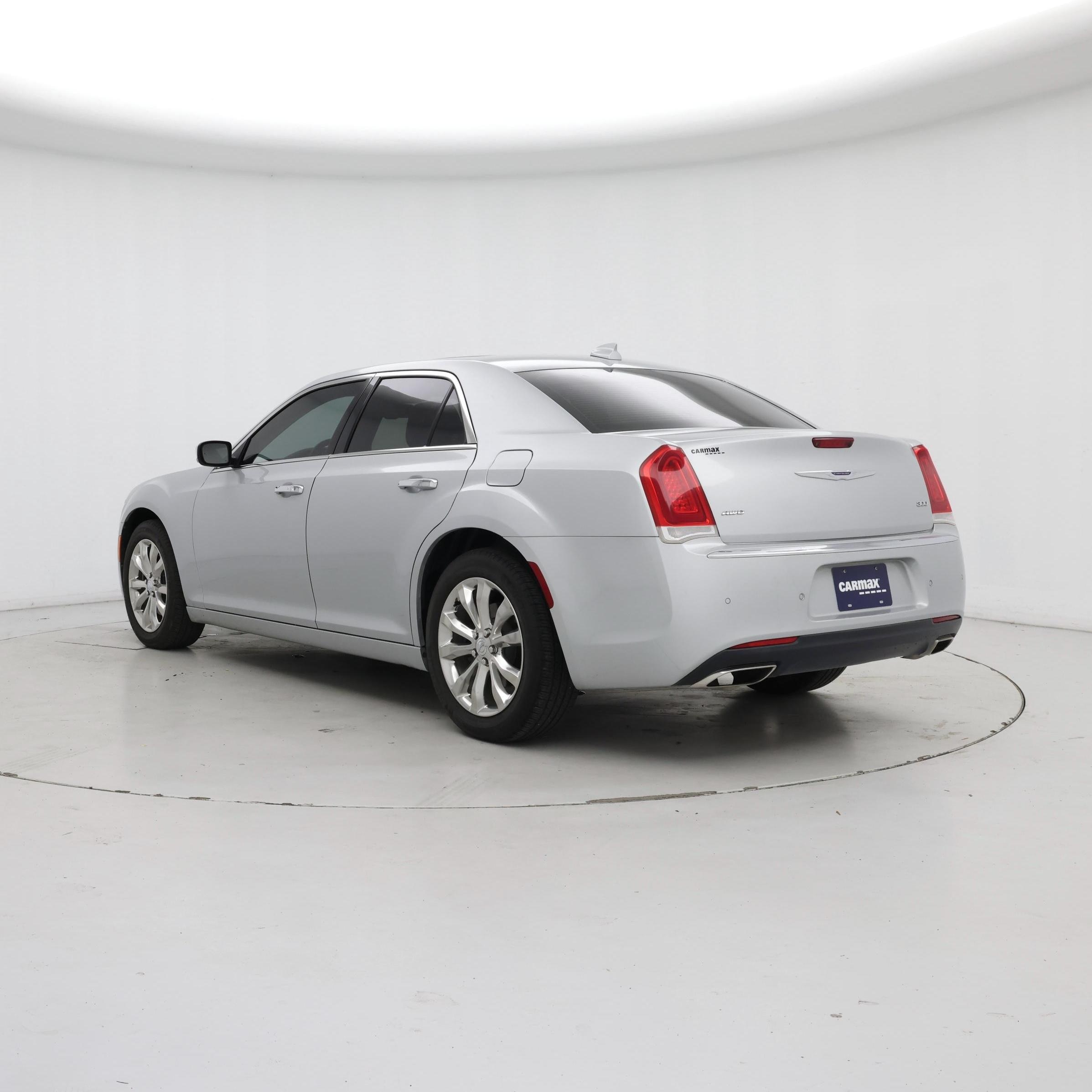 Thumbnail: 2019 Chrysler 300 - 2