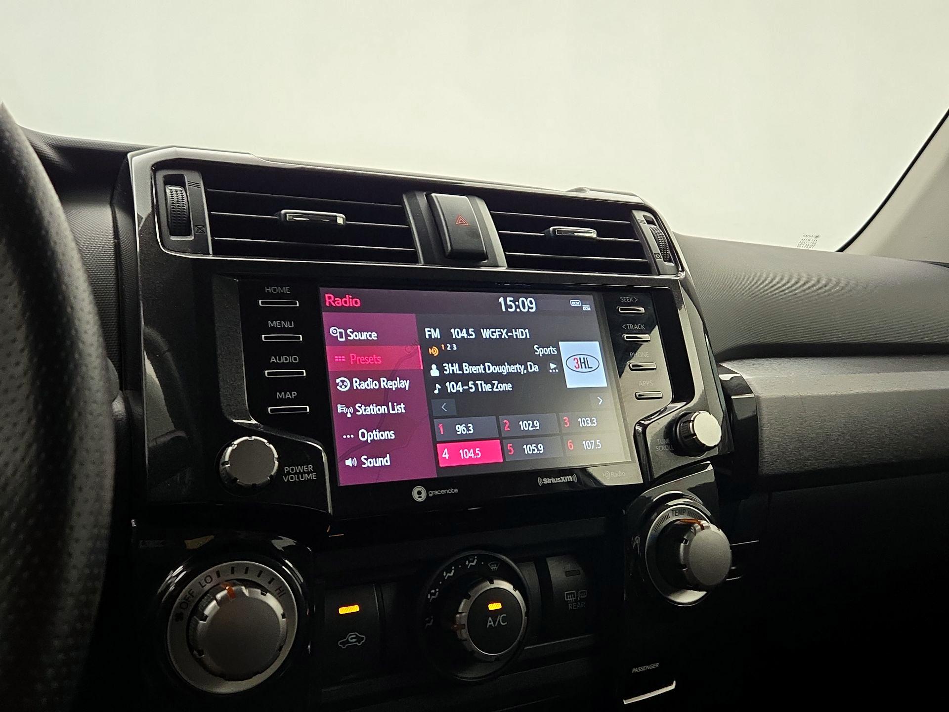 Thumbnail: 2021 Toyota 4Runner - 15