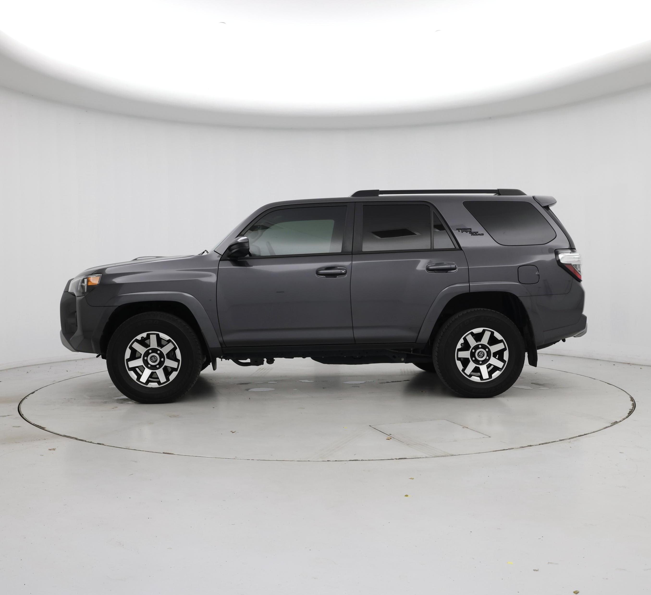 Thumbnail: 2021 Toyota 4Runner - 3