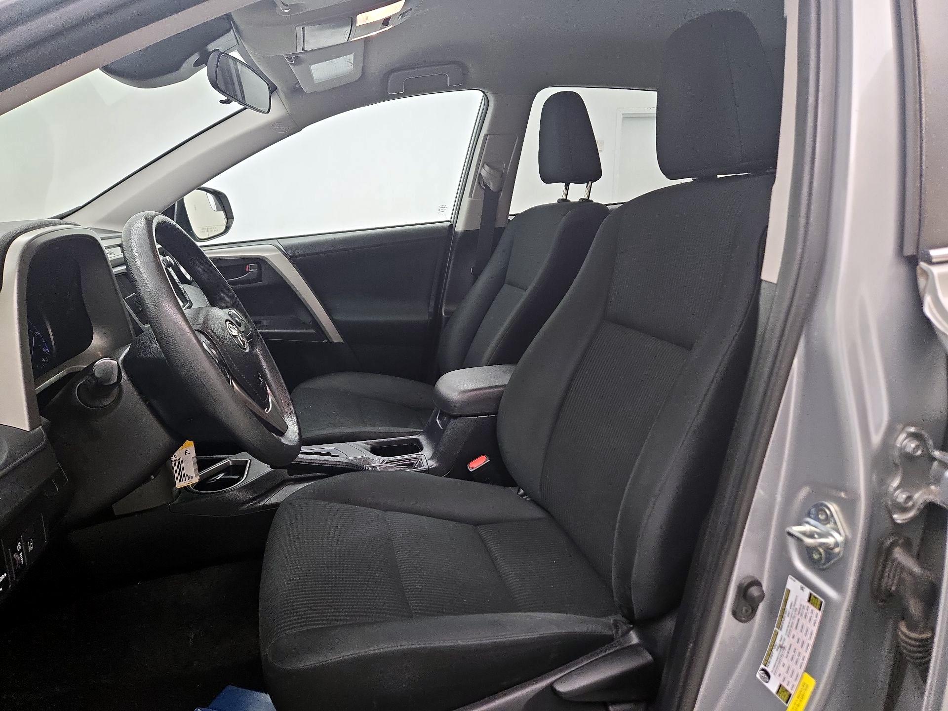 Thumbnail: 2018 Toyota RAV4 - 11