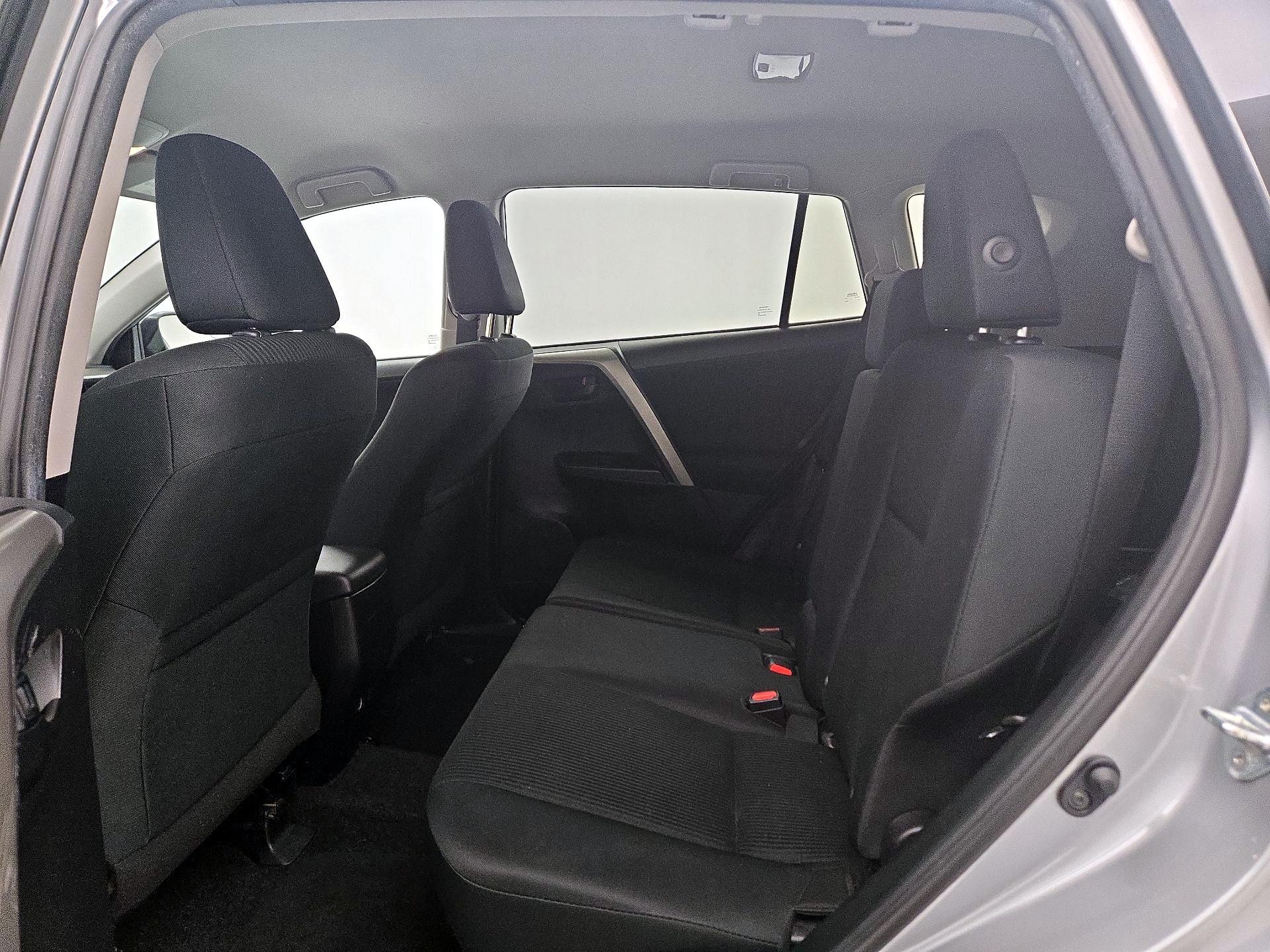 Thumbnail: 2018 Toyota RAV4 - 19