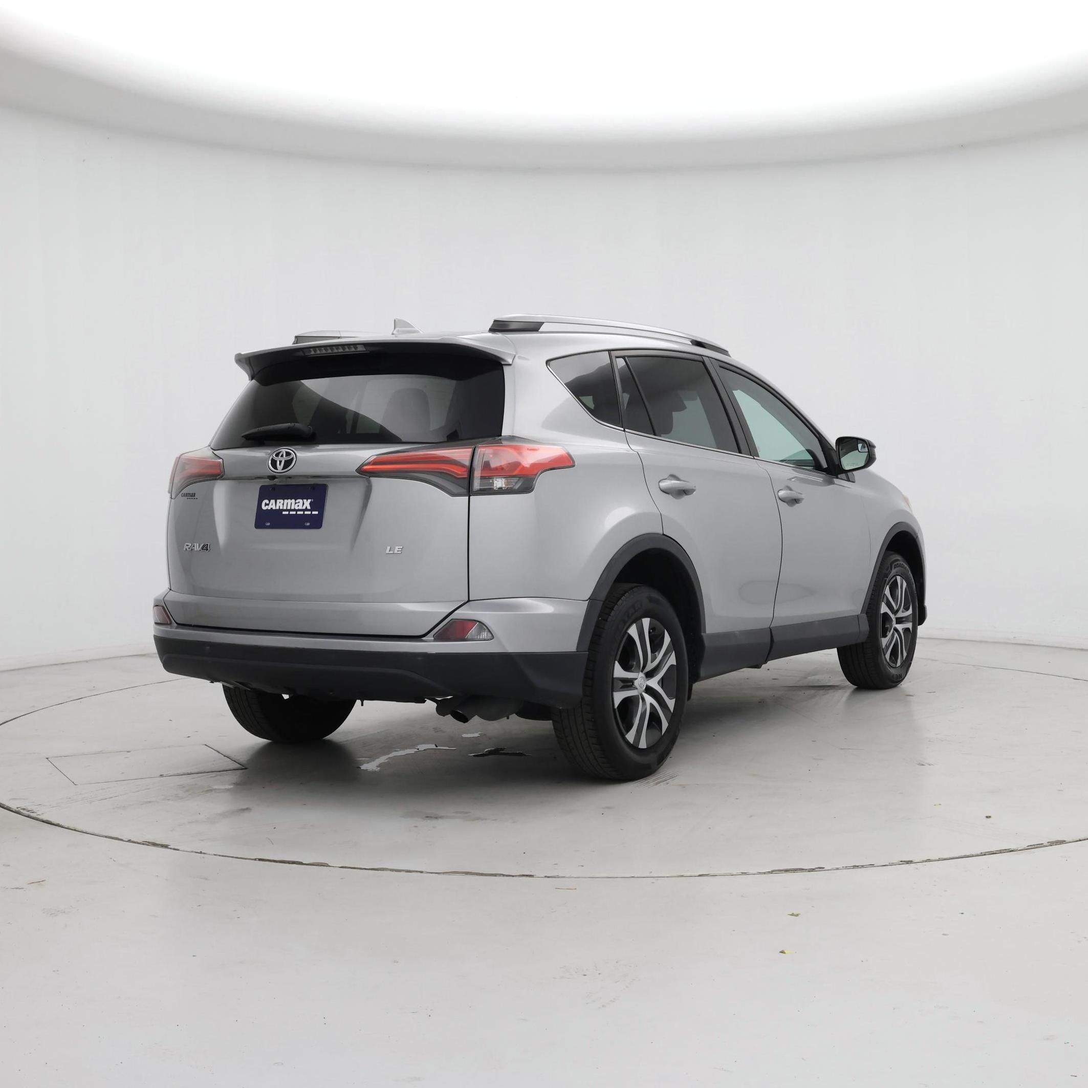 Thumbnail: 2018 Toyota RAV4 - 8