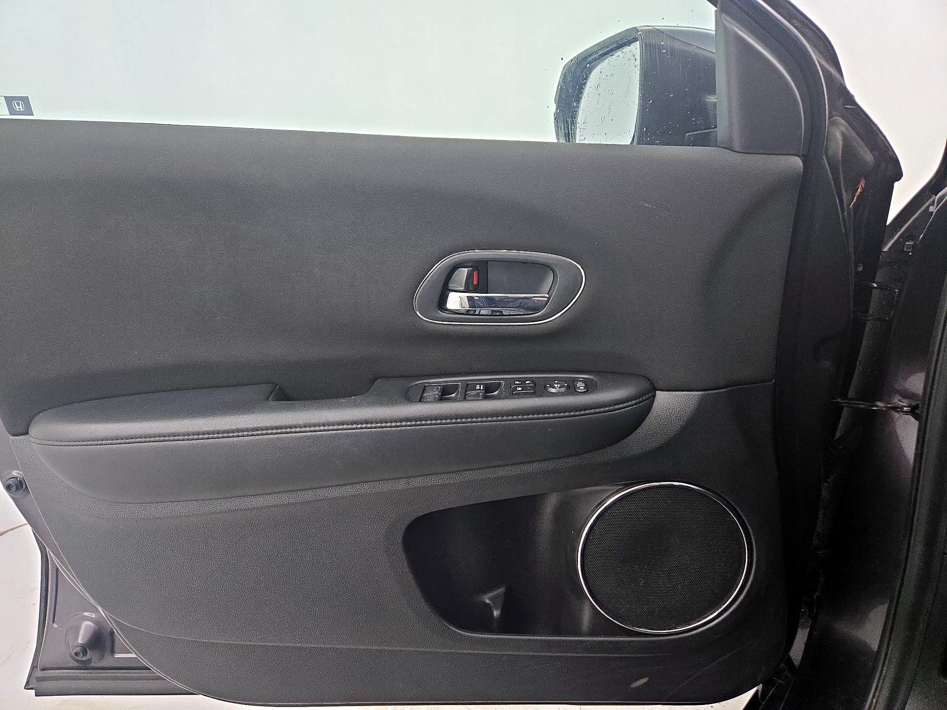 Thumbnail: 2017 Honda HR-V - 12