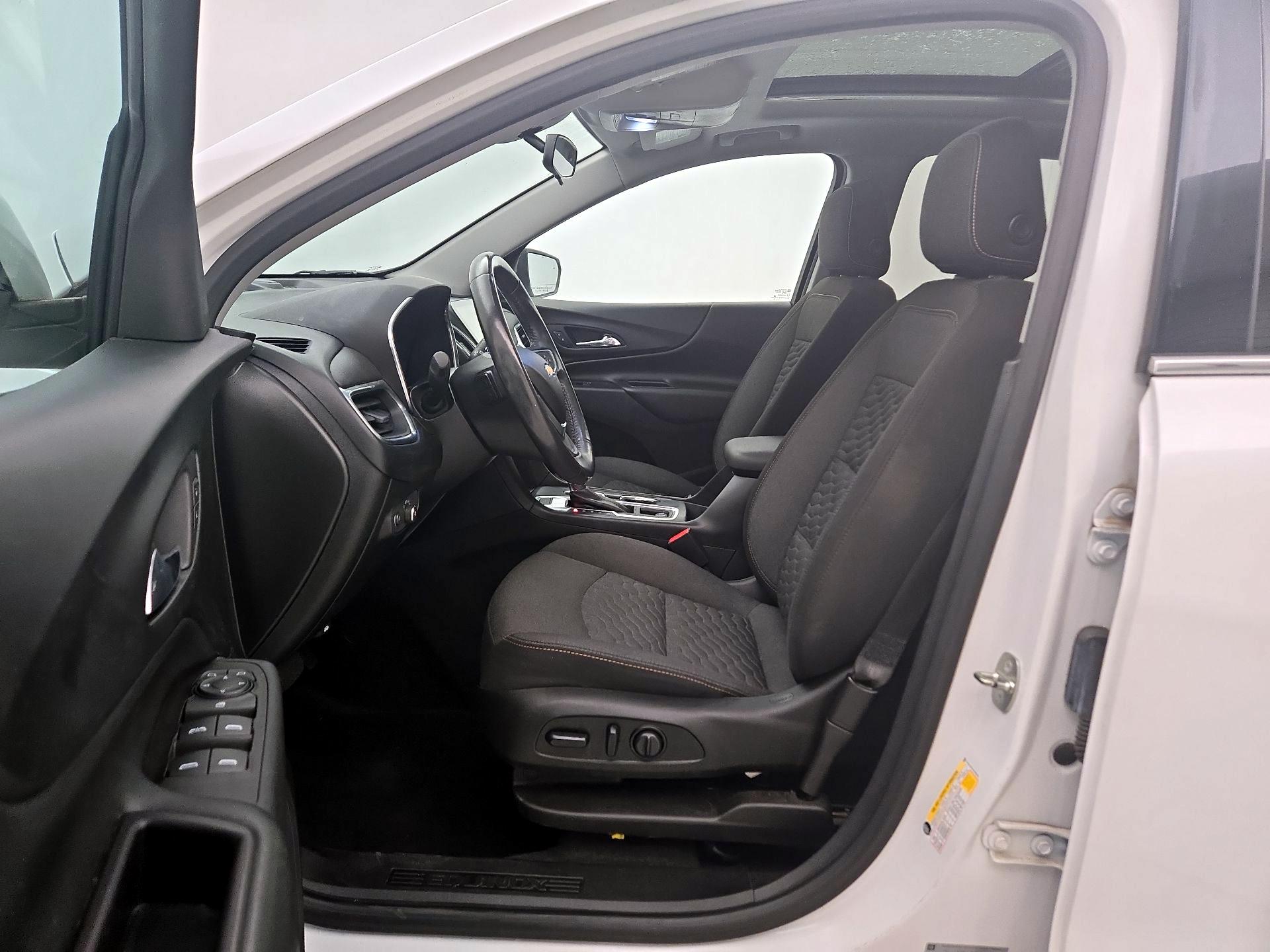 Thumbnail: 2018 Chevrolet Equinox - 11