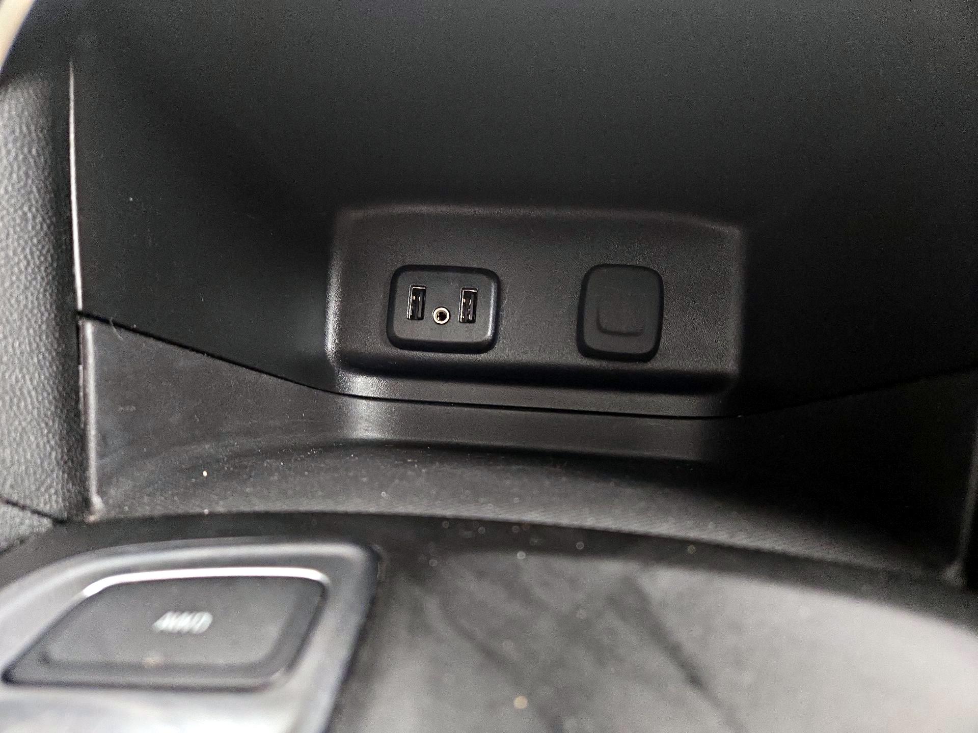 Thumbnail: 2018 Chevrolet Equinox - 18