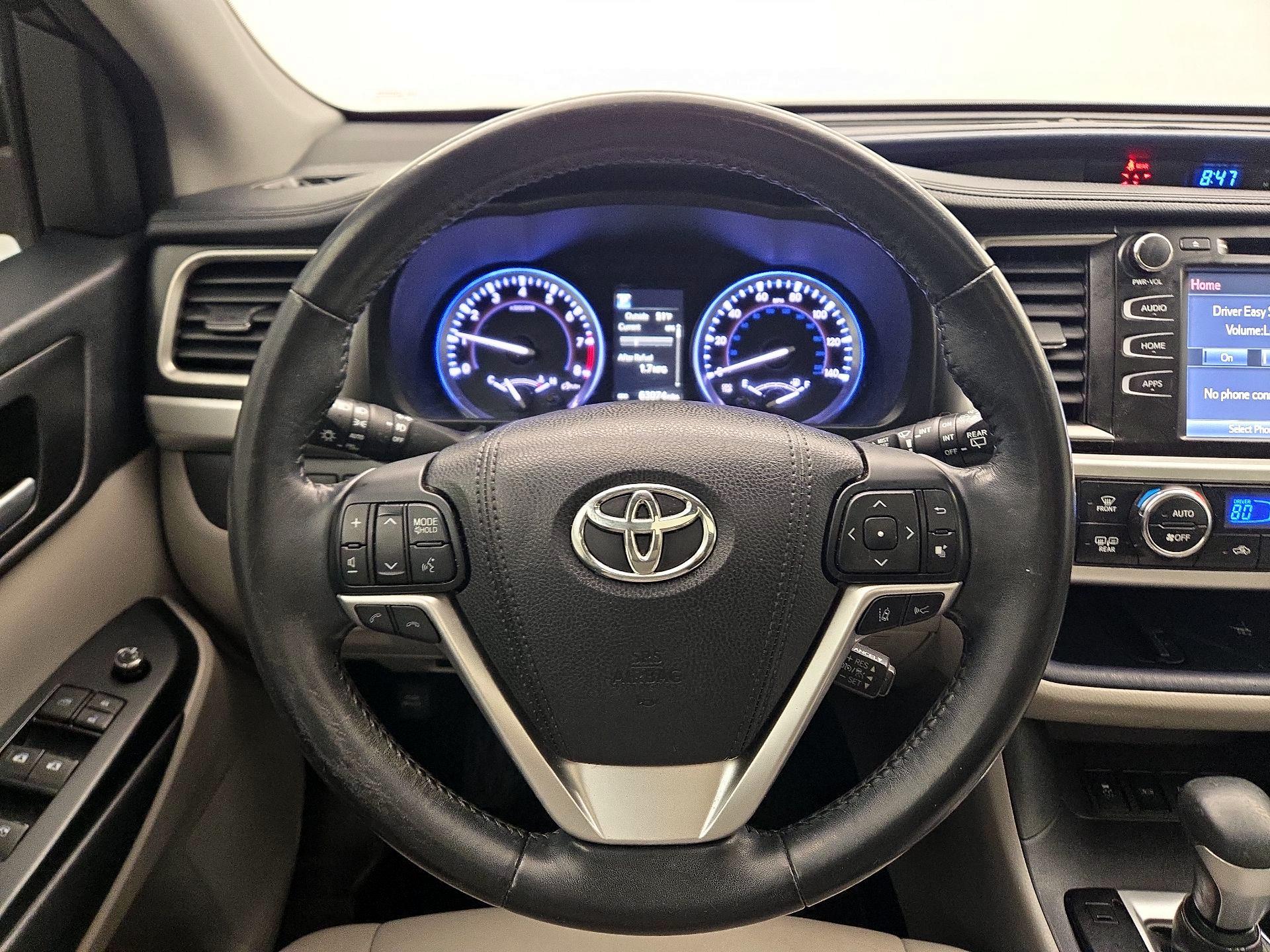 Thumbnail: 2018 Toyota Highlander - 10