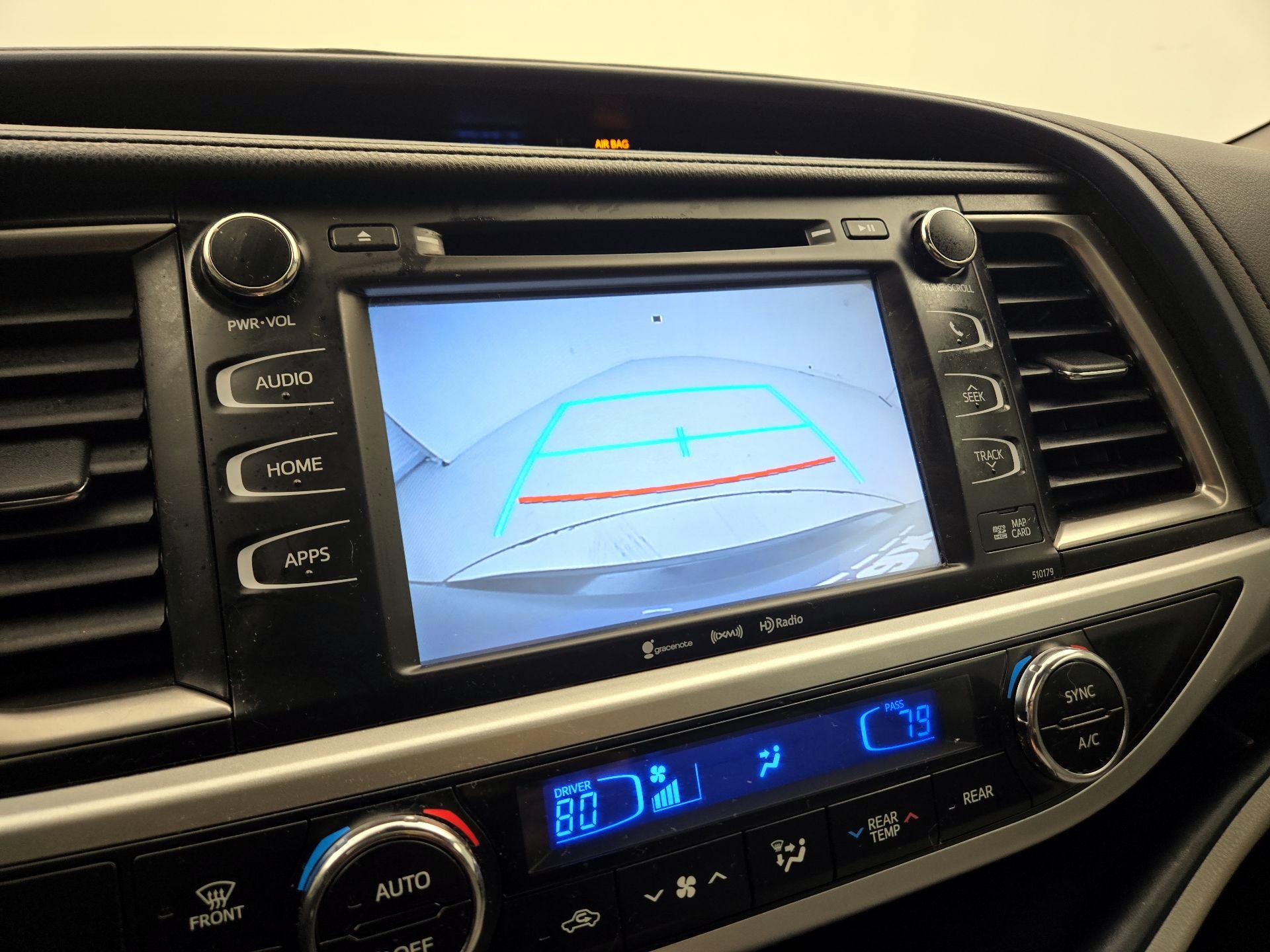 Thumbnail: 2018 Toyota Highlander - 15