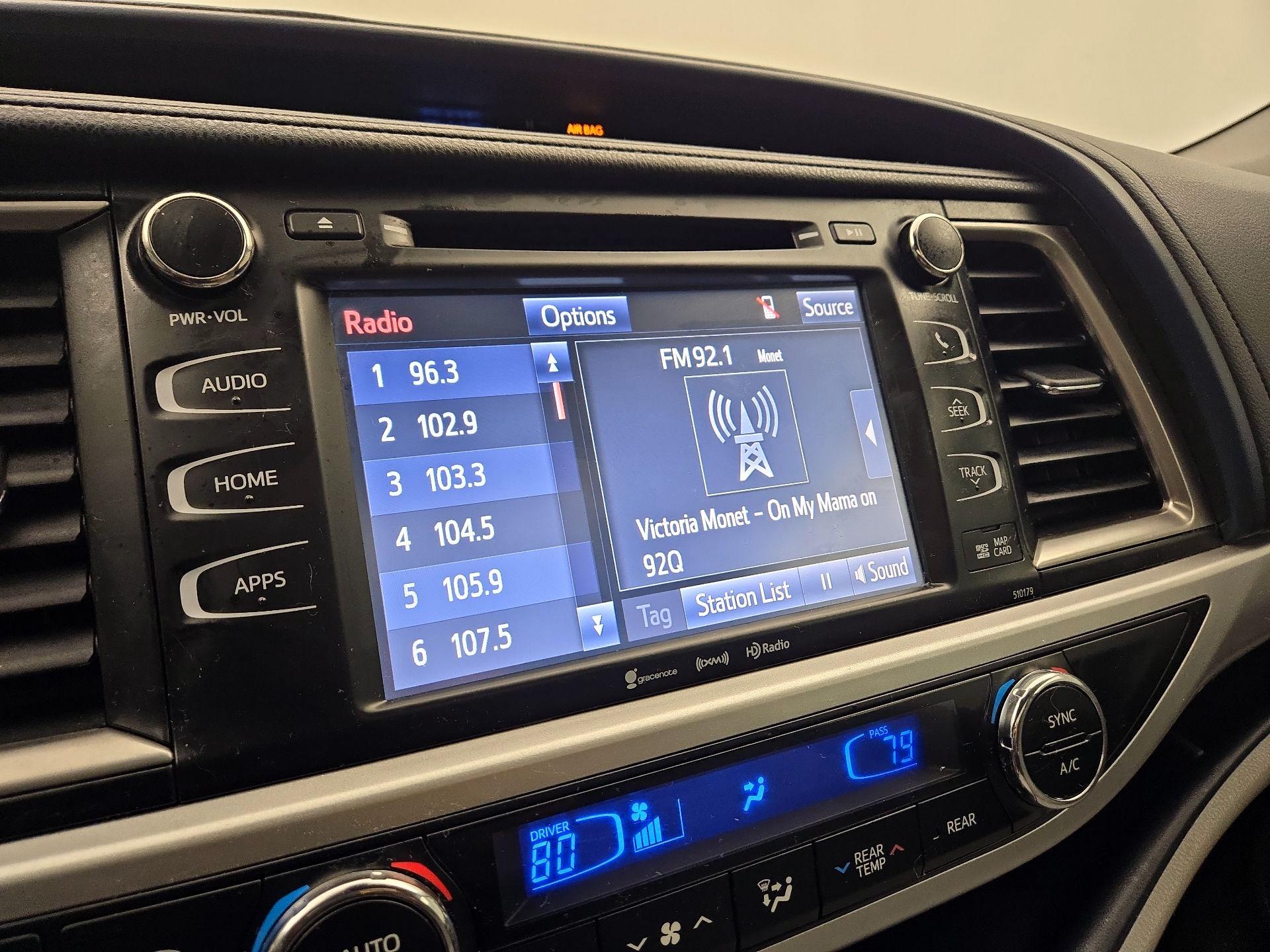 Thumbnail: 2018 Toyota Highlander - 16