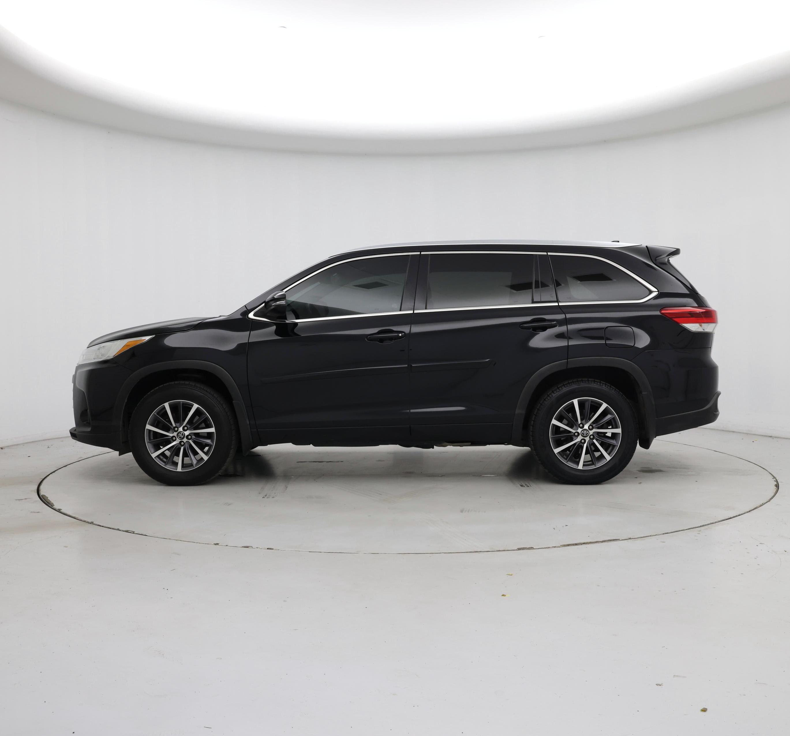 Thumbnail: 2018 Toyota Highlander - 3