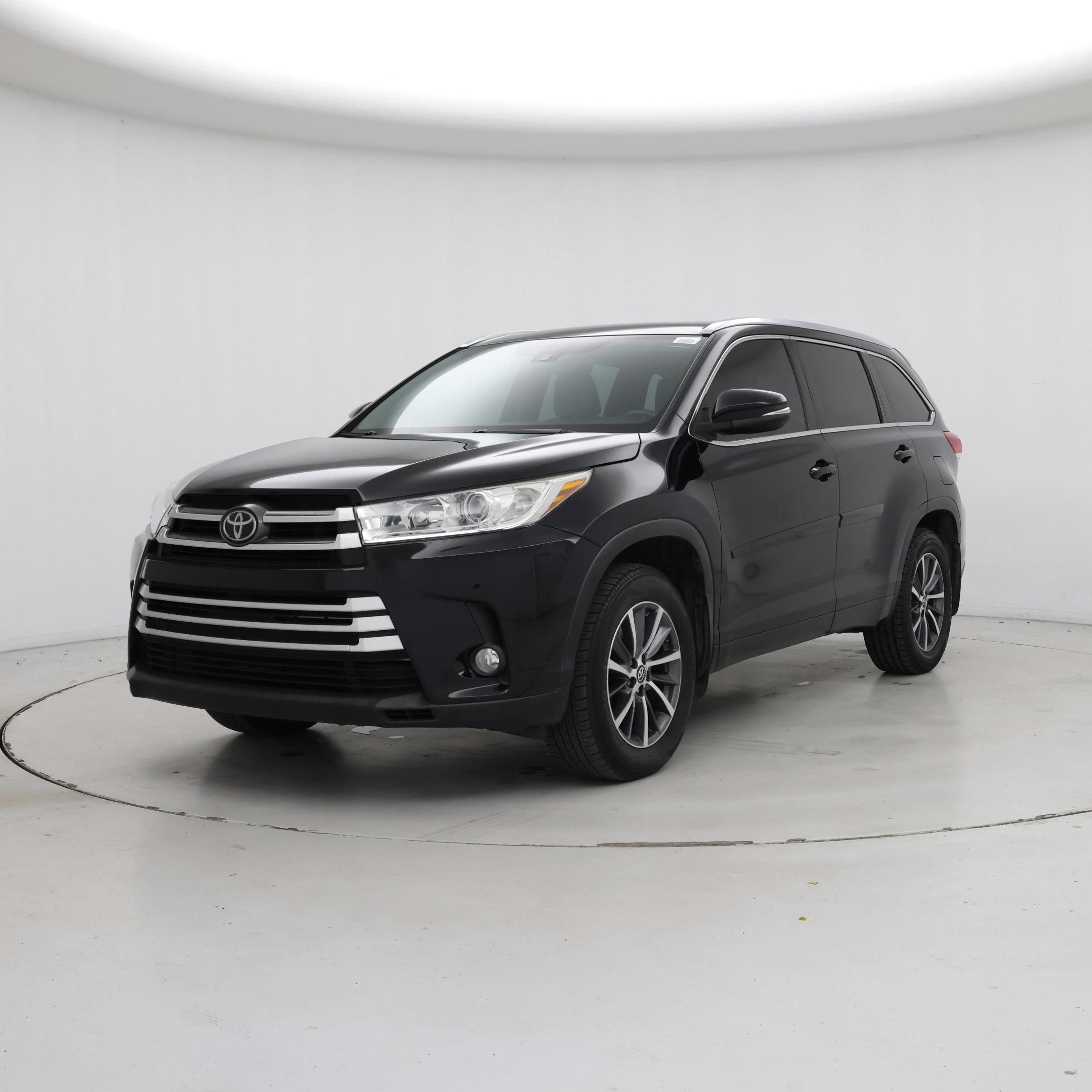 Thumbnail: 2018 Toyota Highlander - 4