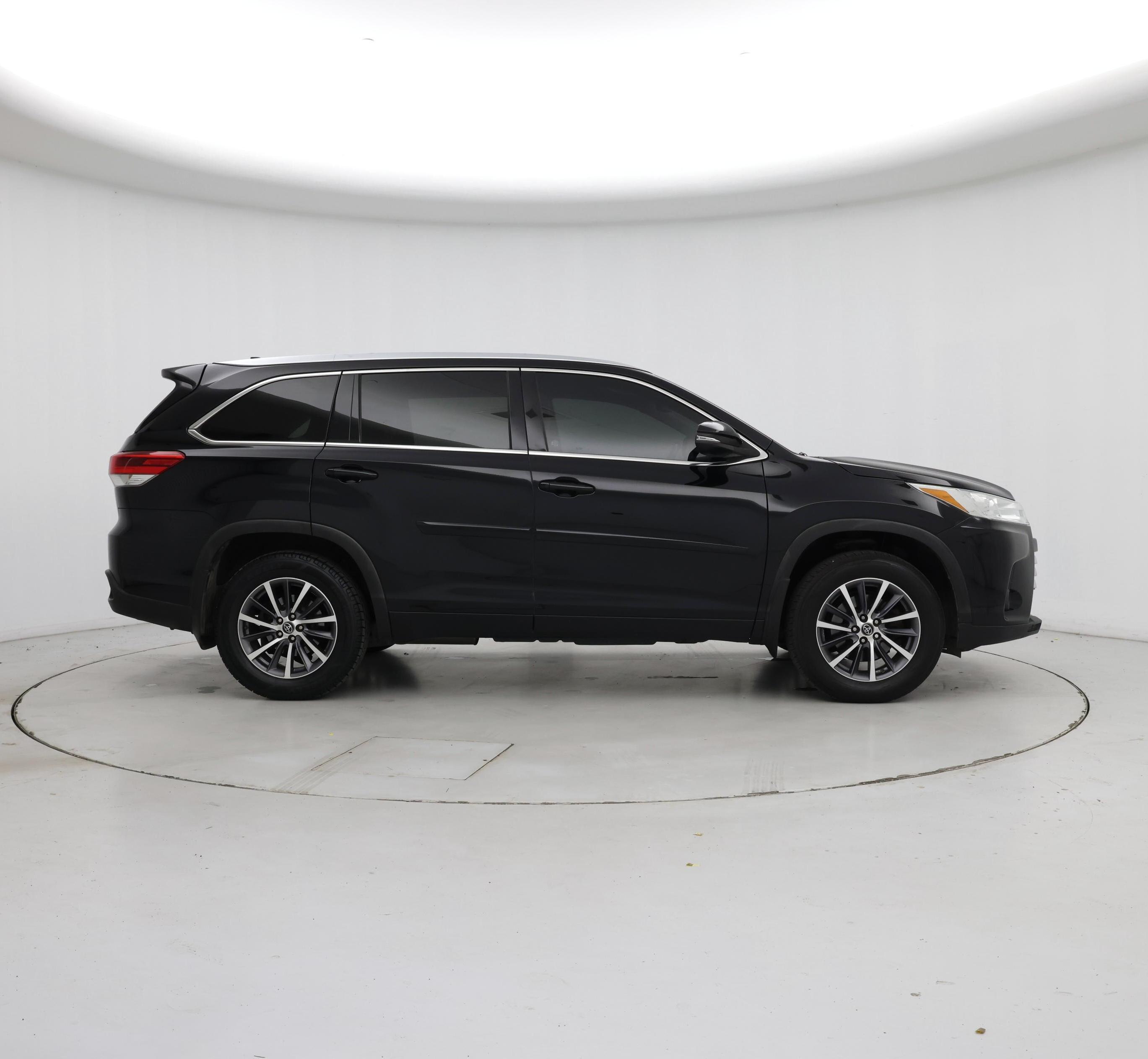 Thumbnail: 2018 Toyota Highlander - 7