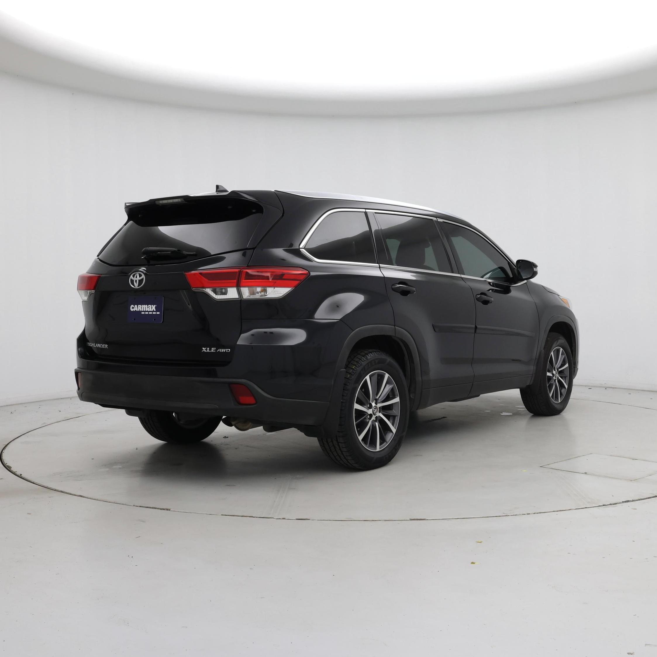 Thumbnail: 2018 Toyota Highlander - 8