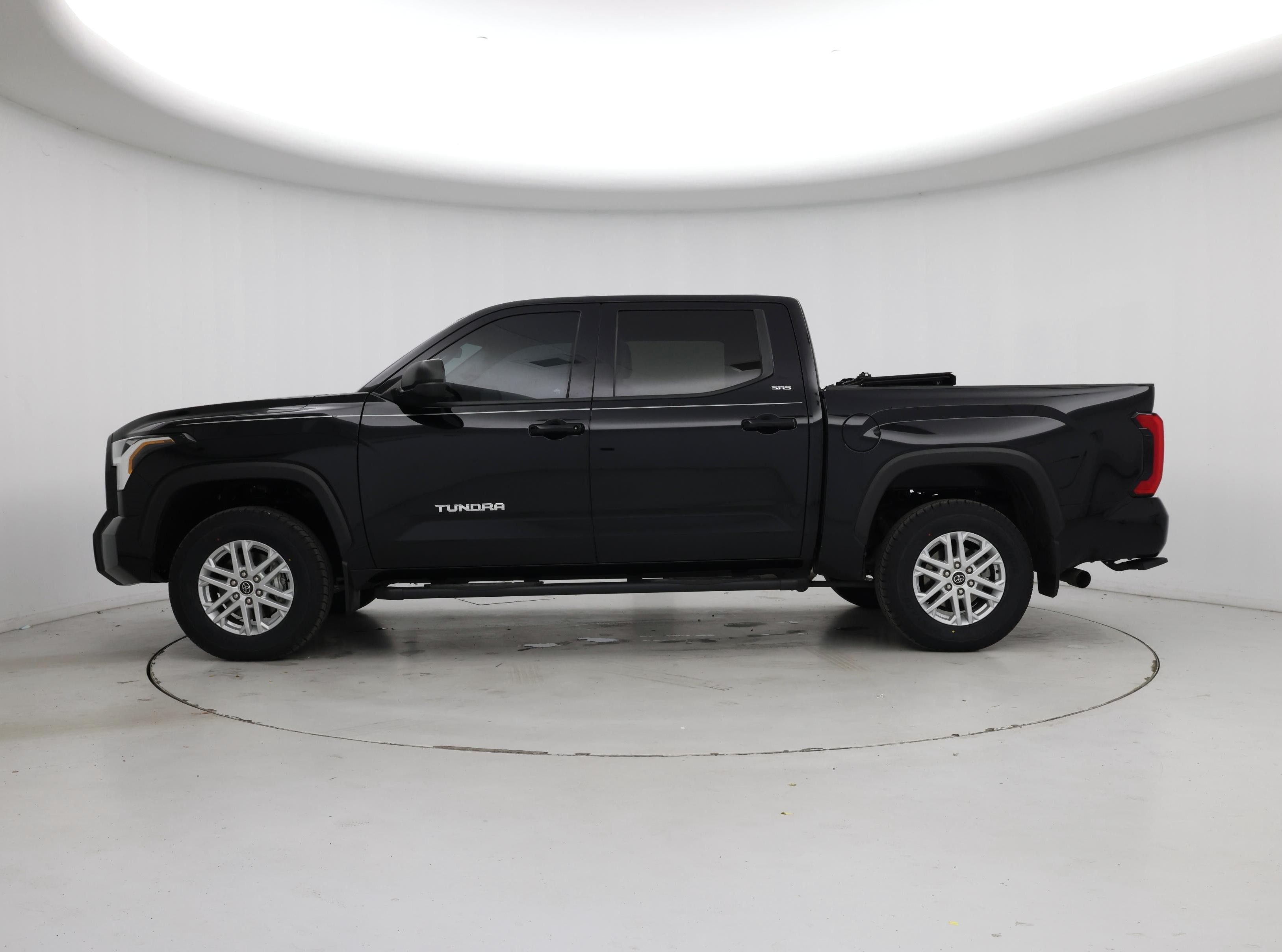 Thumbnail: 2024 Toyota Tundra - 3