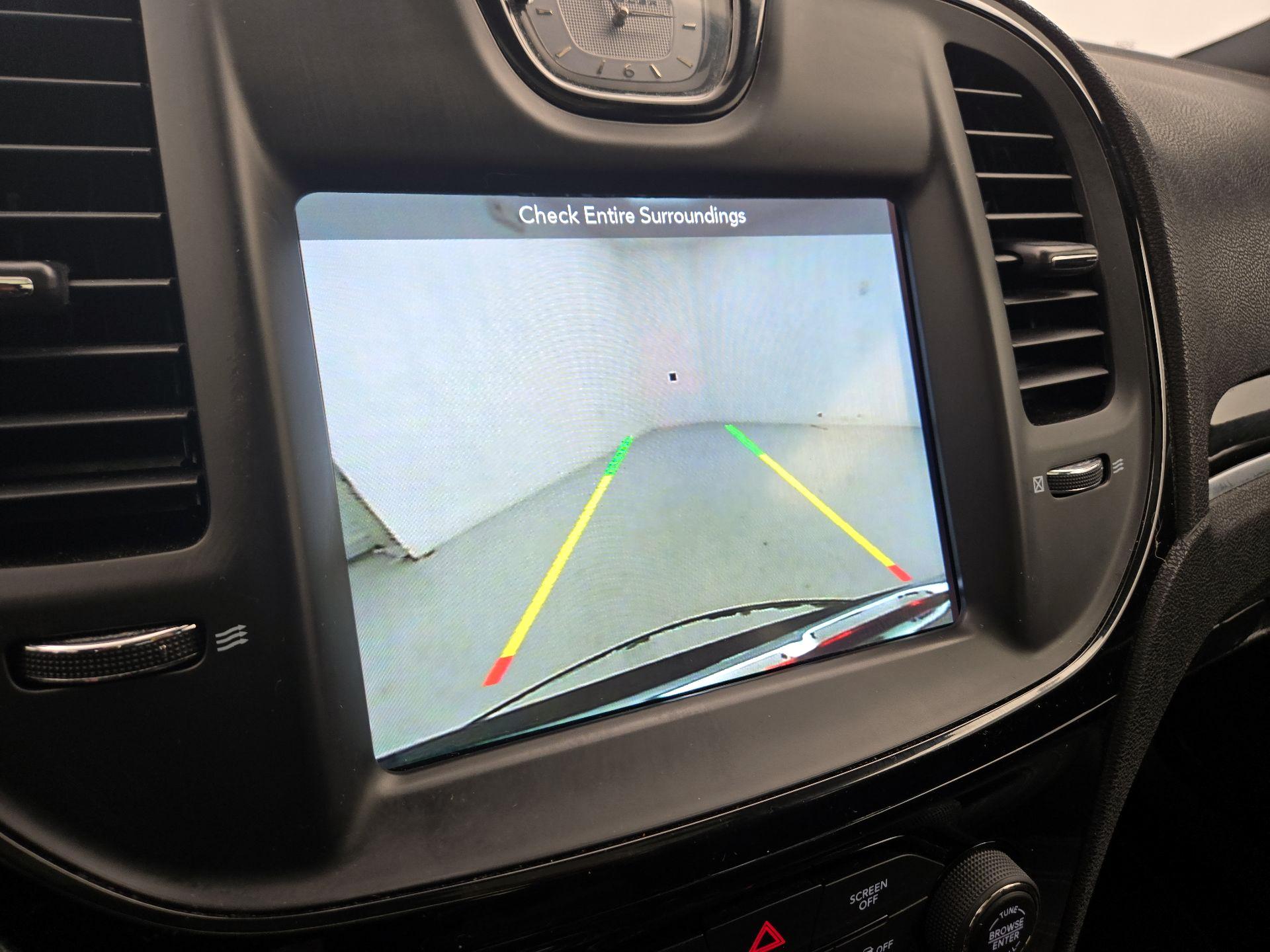 Thumbnail: 2018 Chrysler 300 - 15