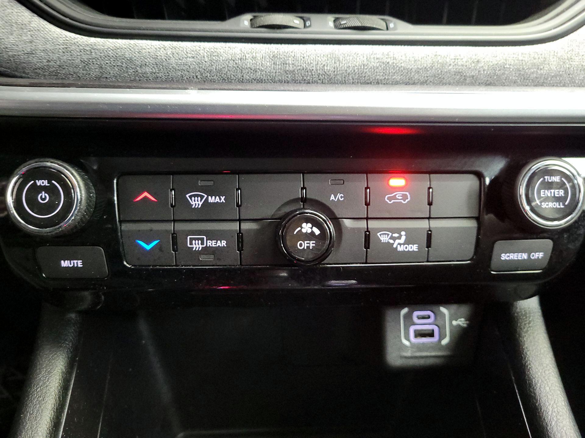 Thumbnail: 2022 Jeep Compass - 16