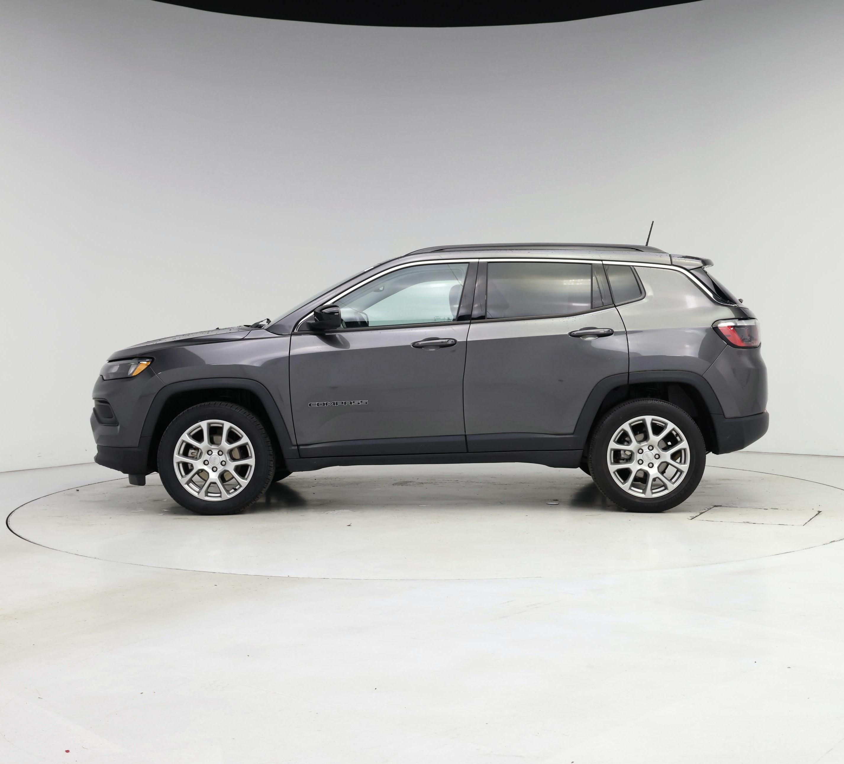 Thumbnail: 2022 Jeep Compass - 3