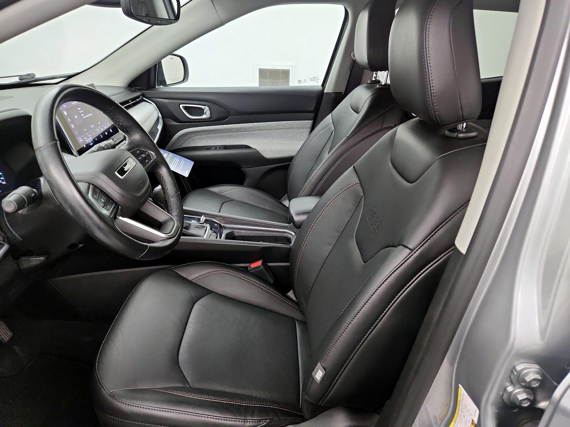 Thumbnail: 2022 Jeep Compass - 11