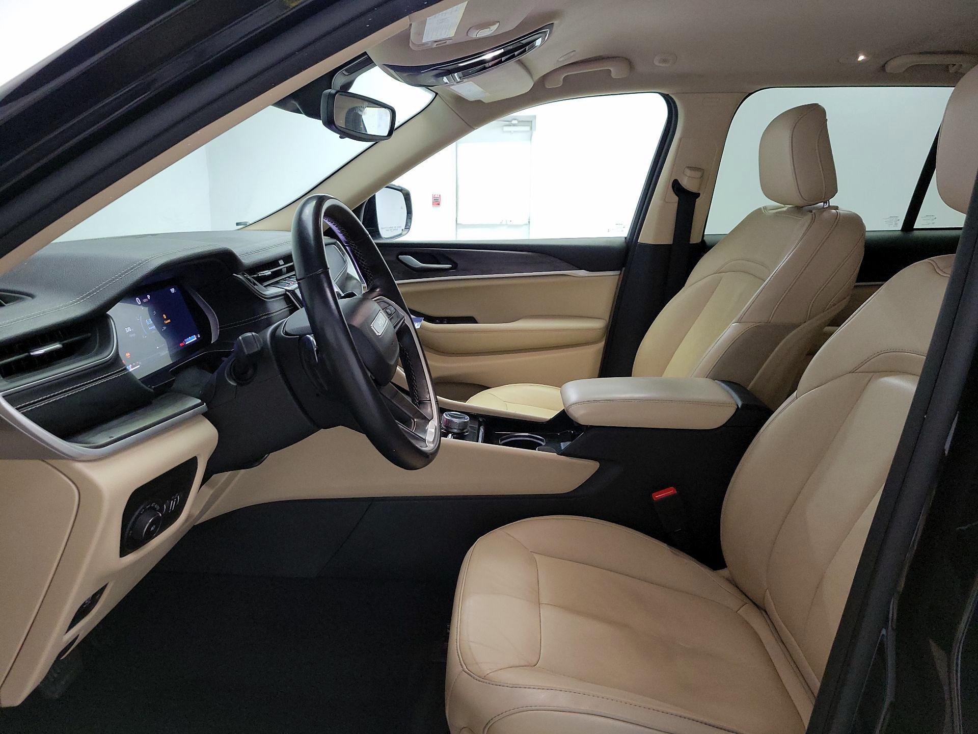 Thumbnail: 2022 Jeep Grand Cherokee - 11