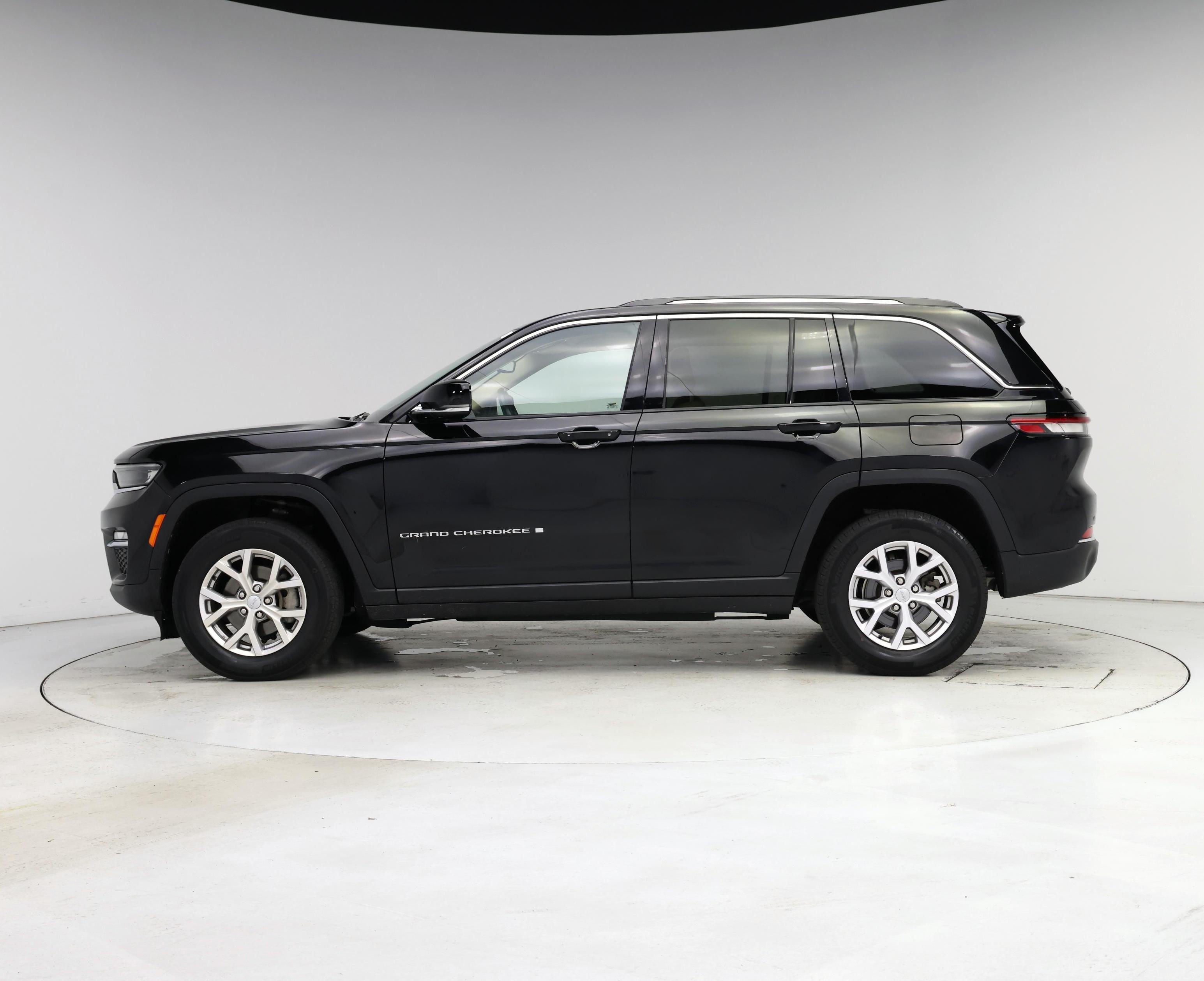 Thumbnail: 2022 Jeep Grand Cherokee - 3