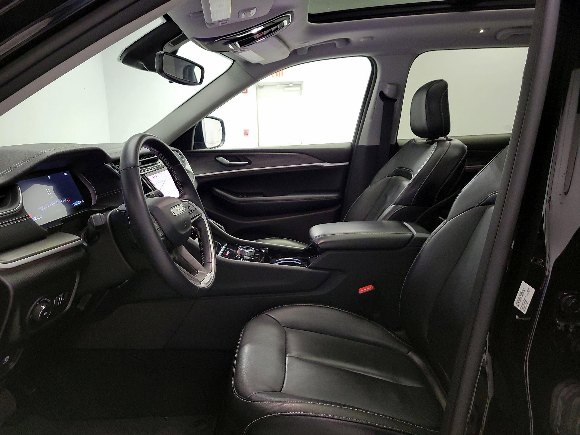 Thumbnail: 2022 Jeep Grand Cherokee - 11