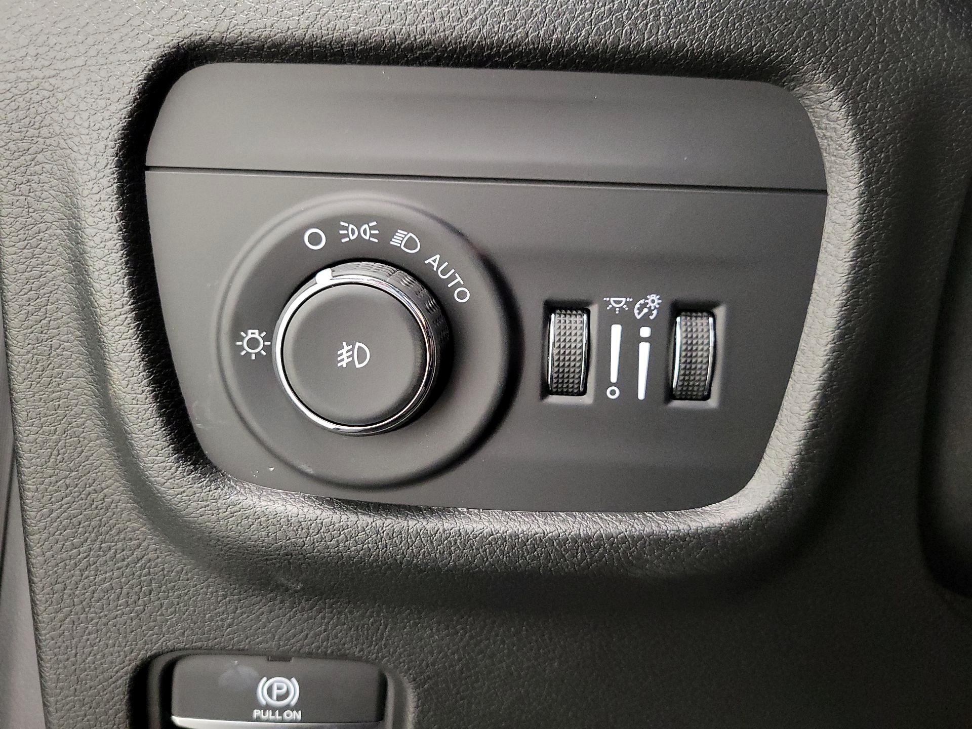 Thumbnail: 2022 Jeep Grand Cherokee - 13