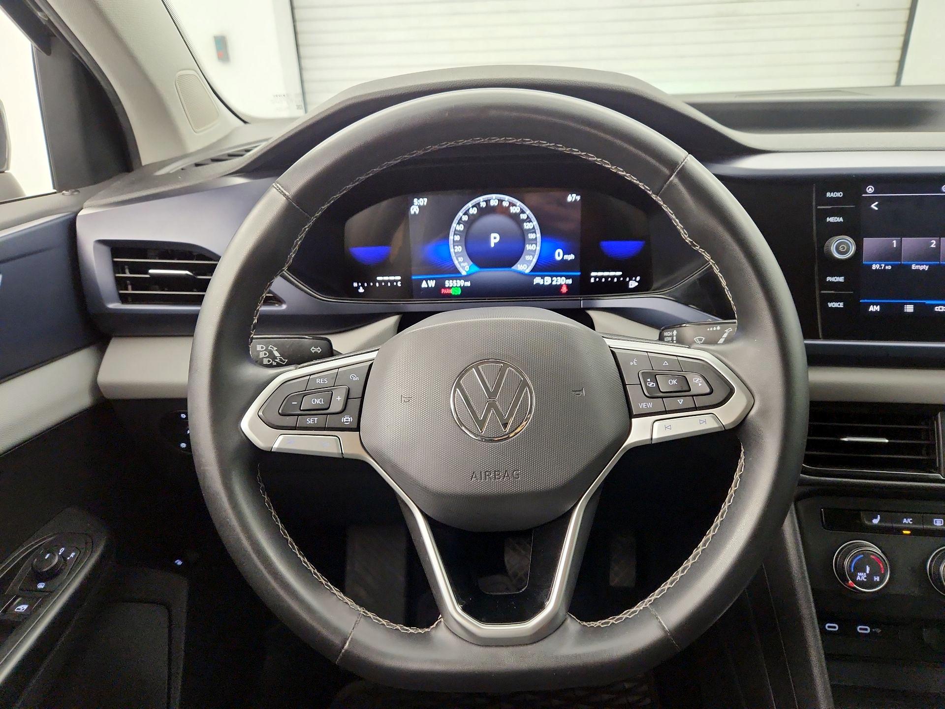 Thumbnail: 2022 Volkswagen Taos - 10