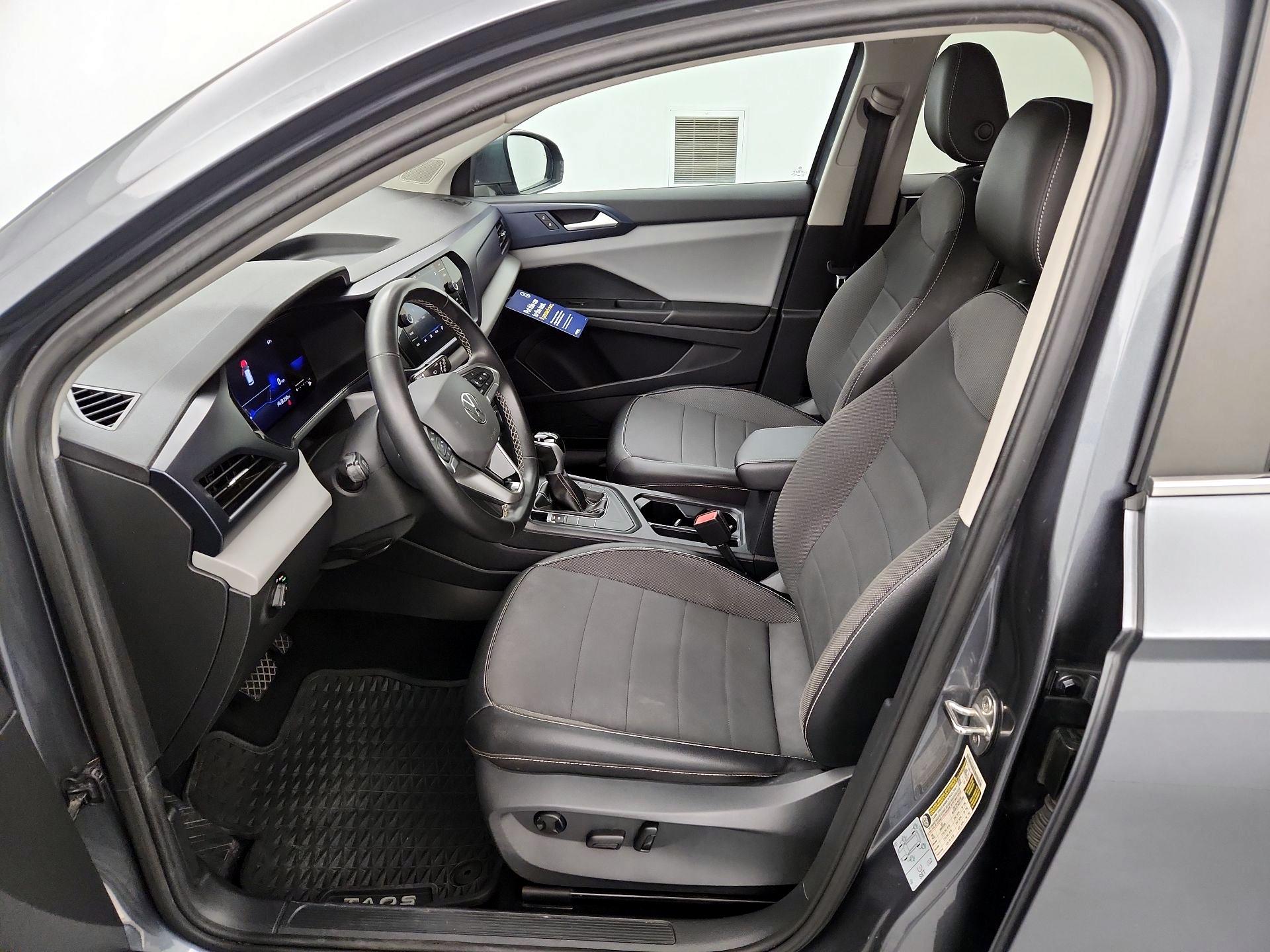 Thumbnail: 2022 Volkswagen Taos - 11