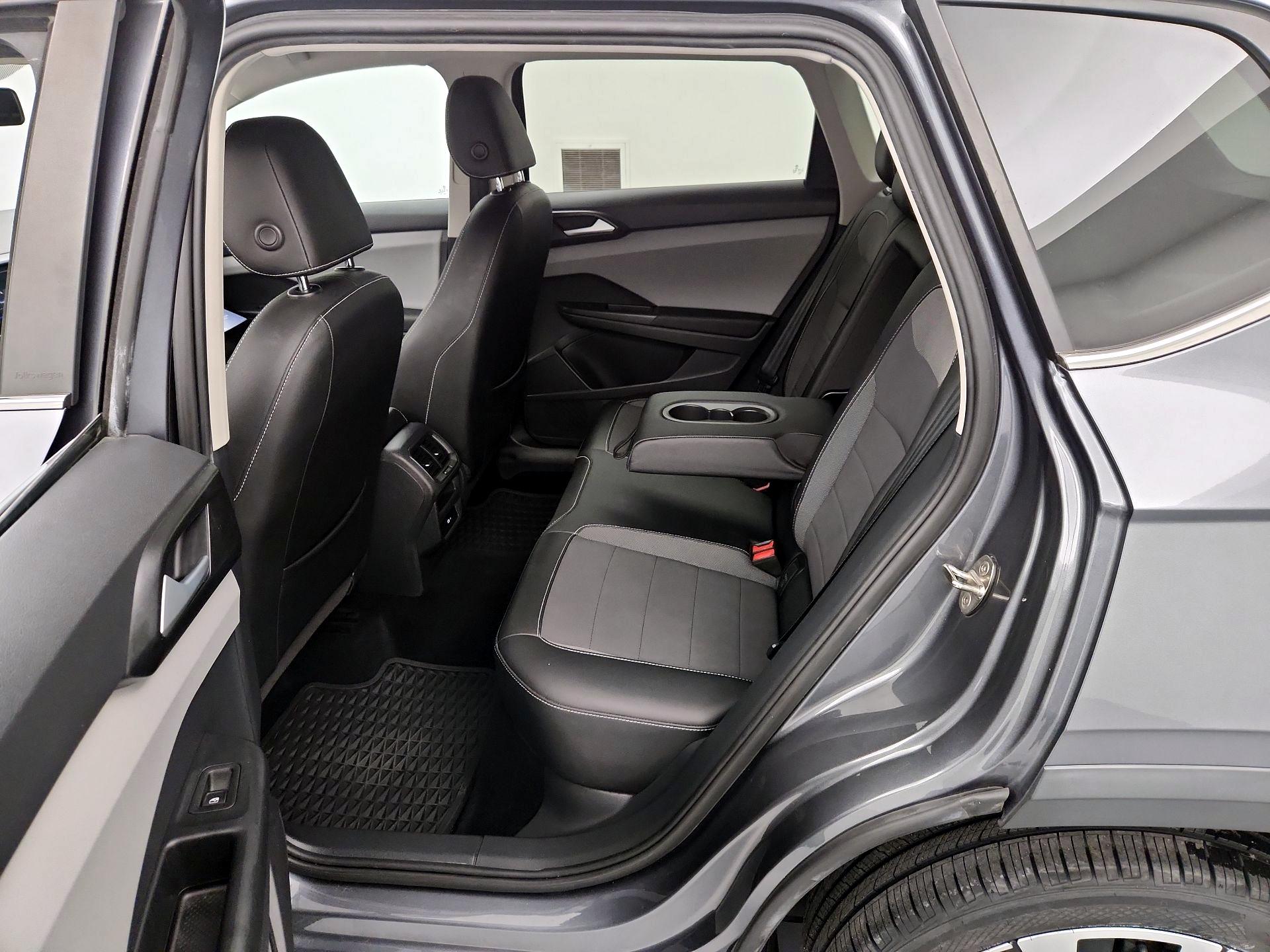 Thumbnail: 2022 Volkswagen Taos - 19