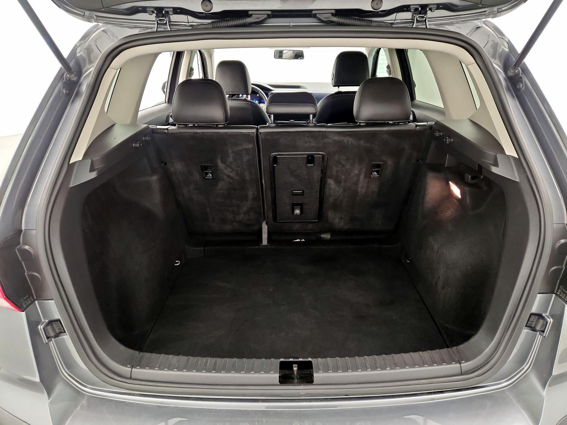 Thumbnail: 2022 Volkswagen Taos - 20