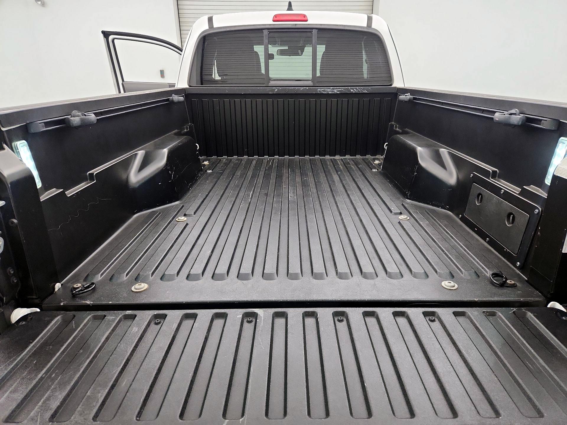 Thumbnail: 2022 Toyota Tacoma - 20