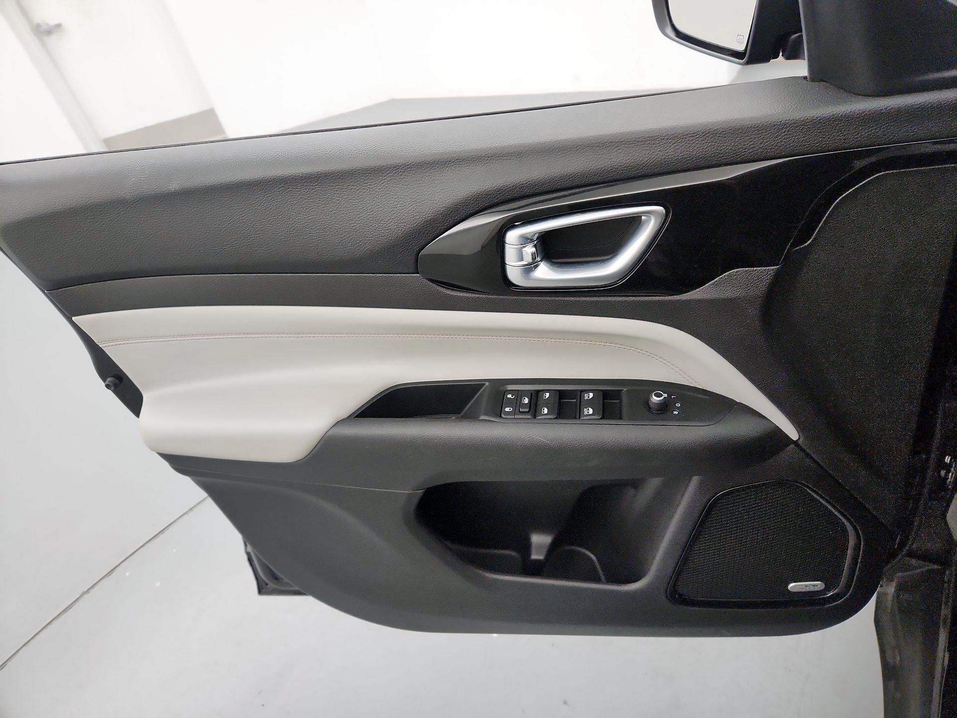 Thumbnail: 2022 Jeep Compass - 12