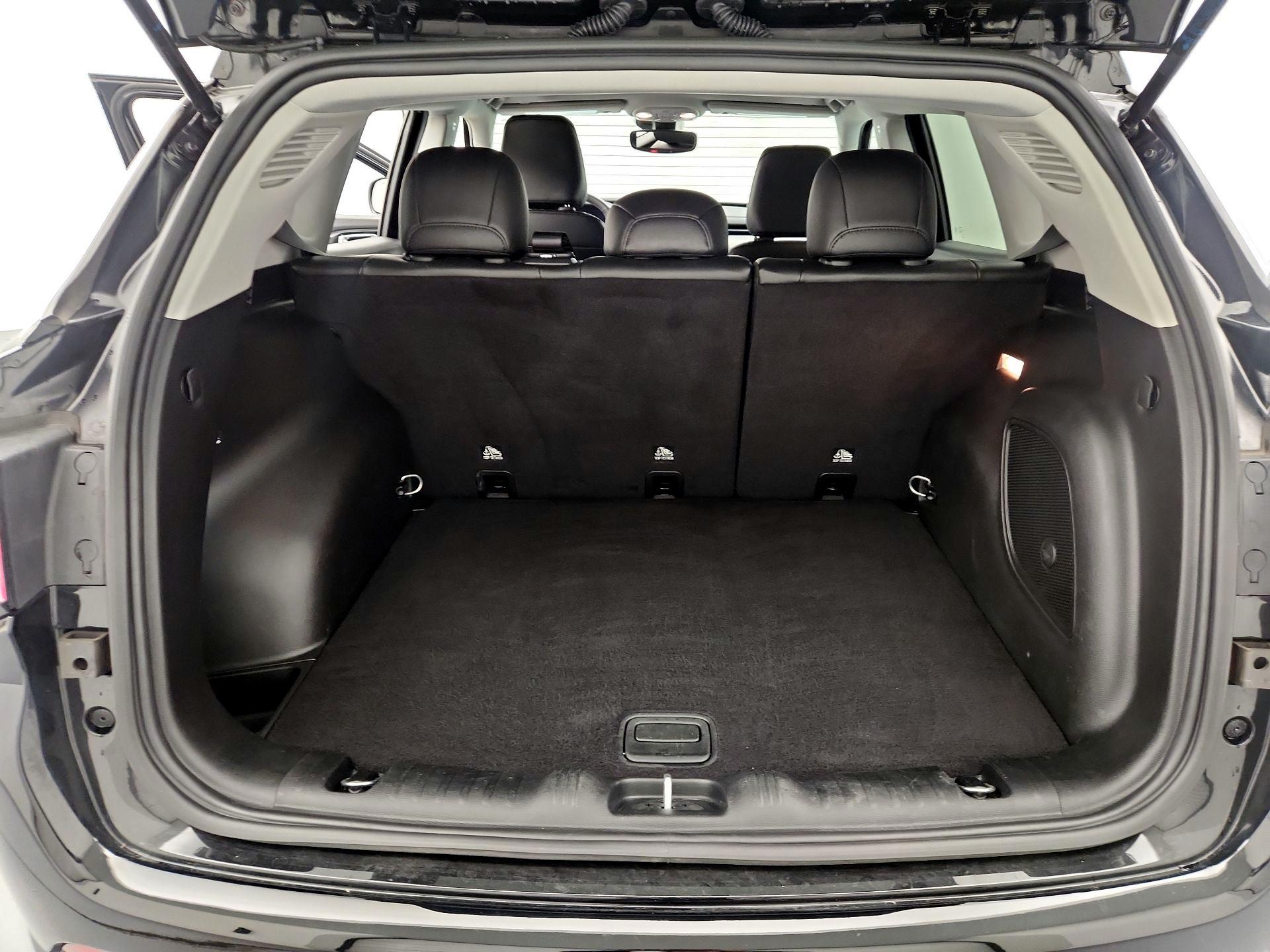 Thumbnail: 2022 Jeep Compass - 20