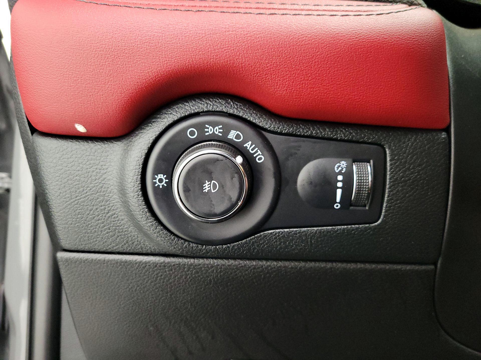 Thumbnail: 2022 Dodge Durango - 13