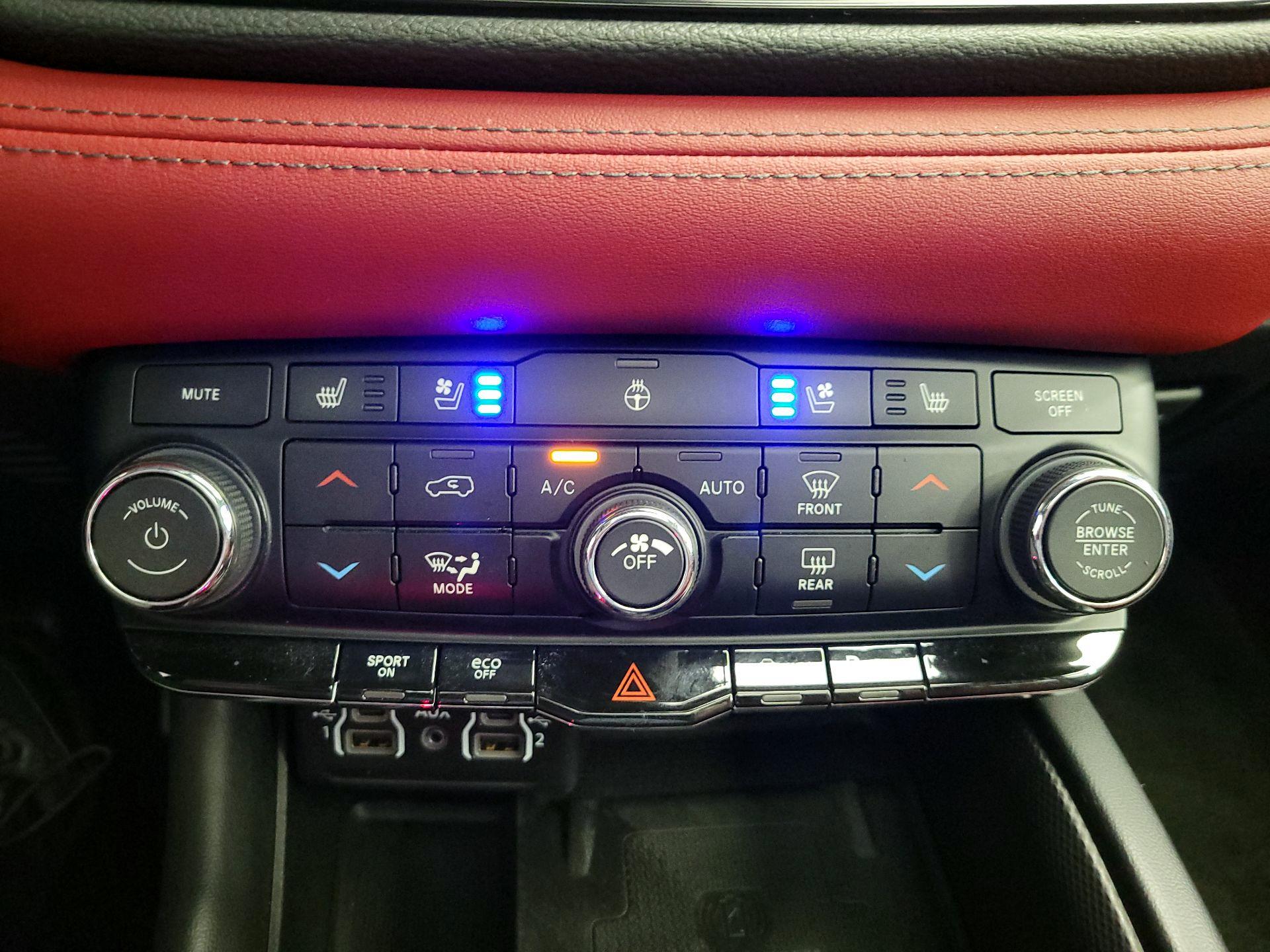 Thumbnail: 2022 Dodge Durango - 17