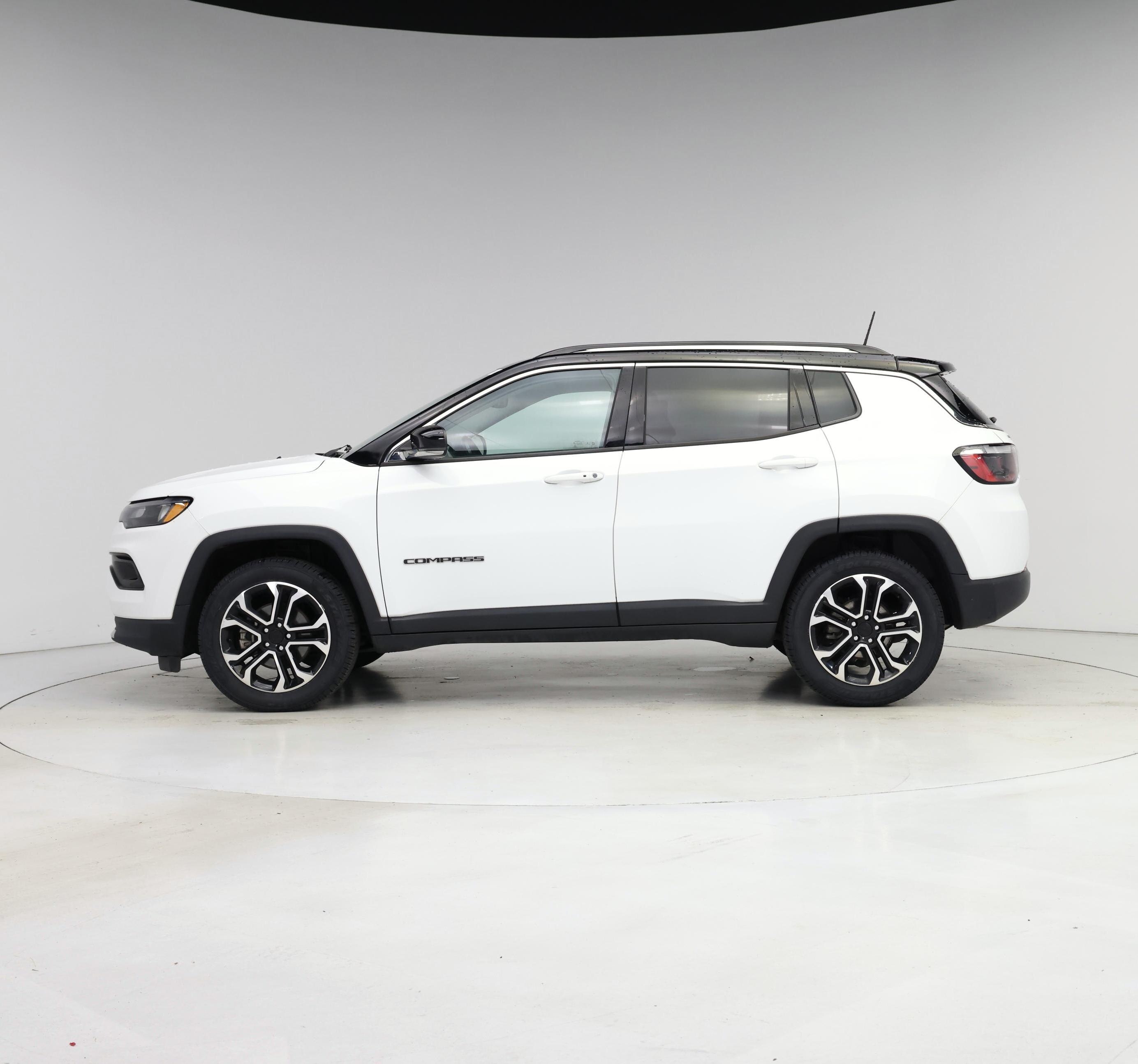 Thumbnail: 2022 Jeep Compass - 3