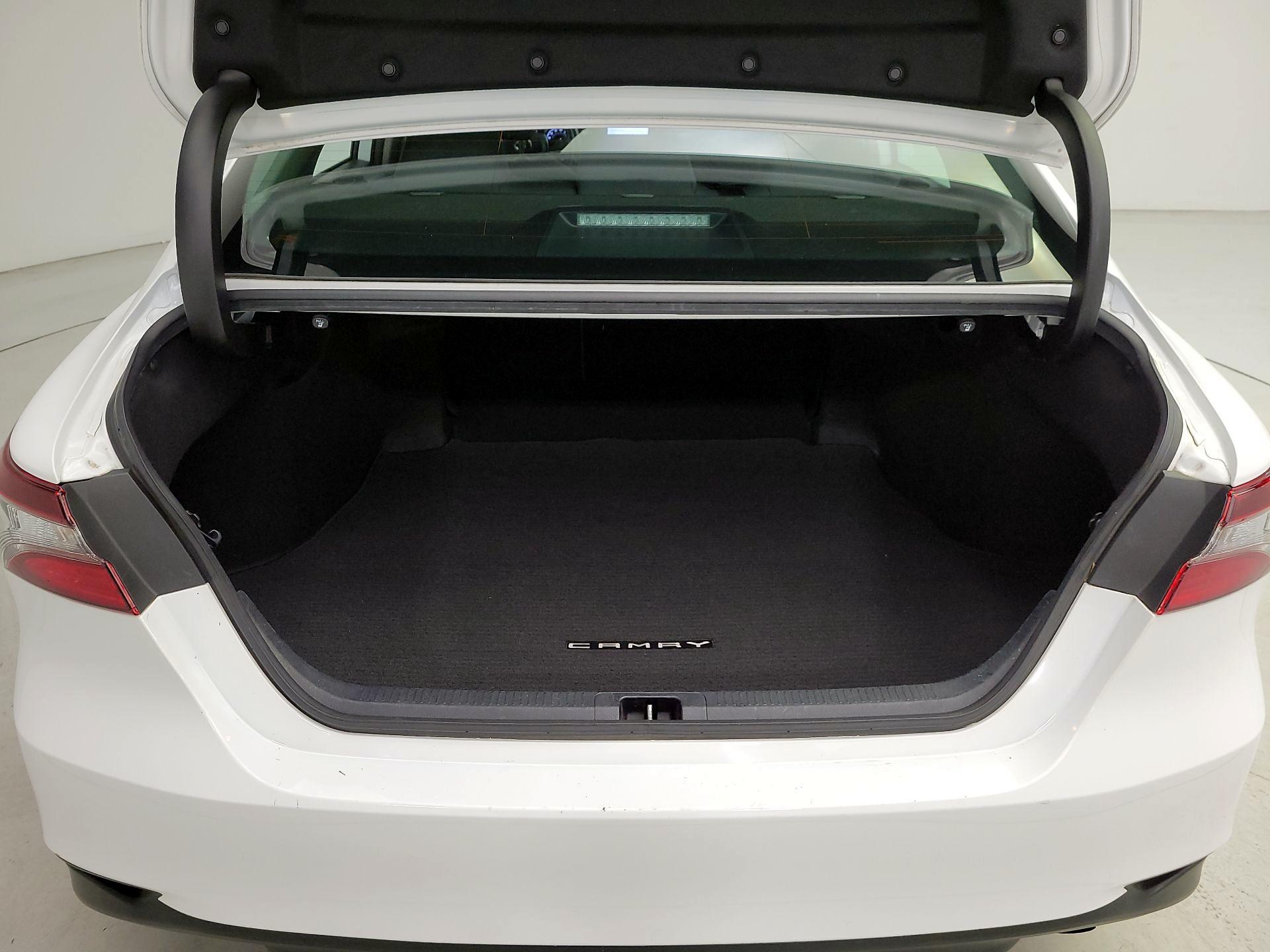 Thumbnail: 2022 Toyota Camry - 20