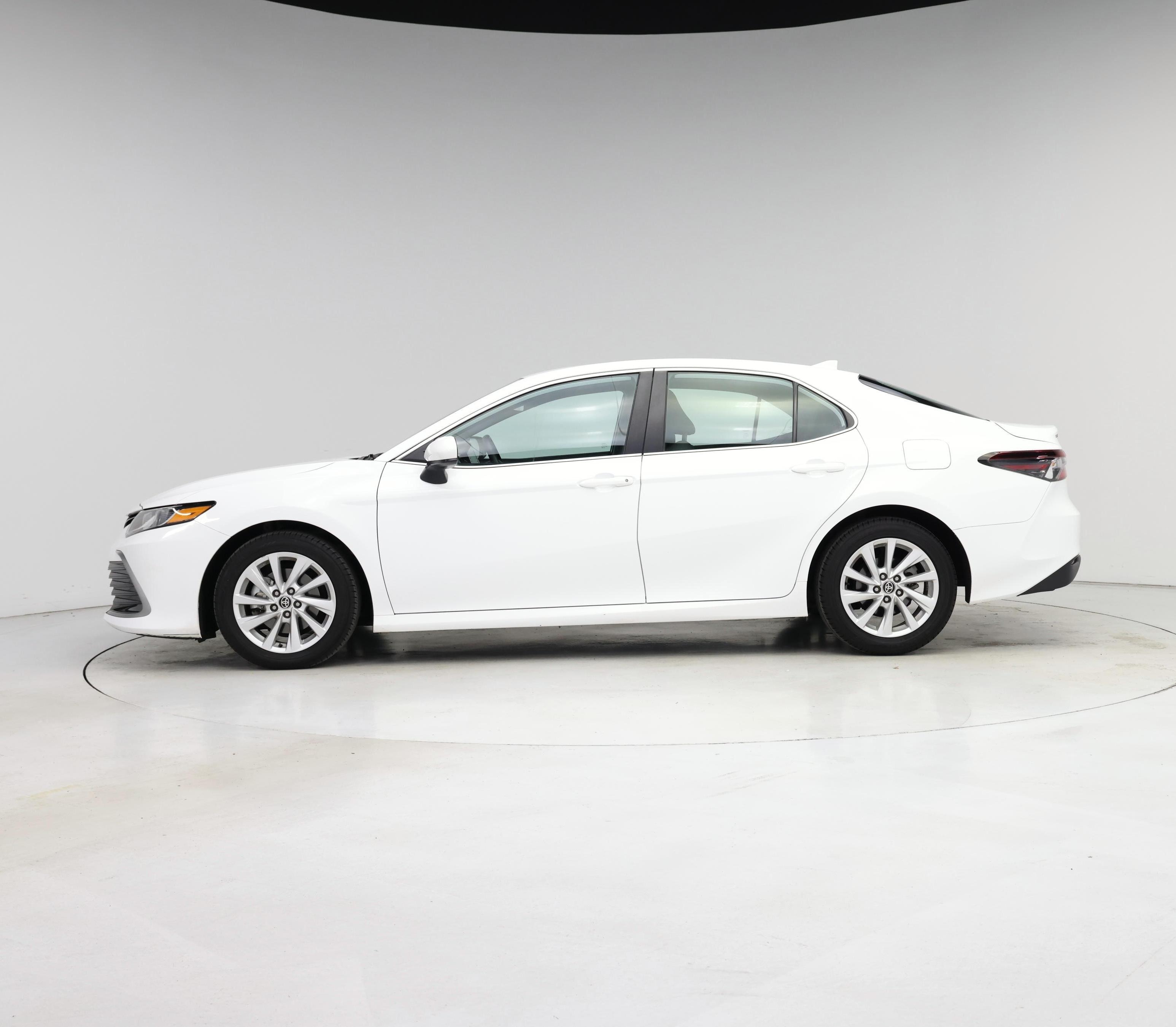 Thumbnail: 2022 Toyota Camry - 3