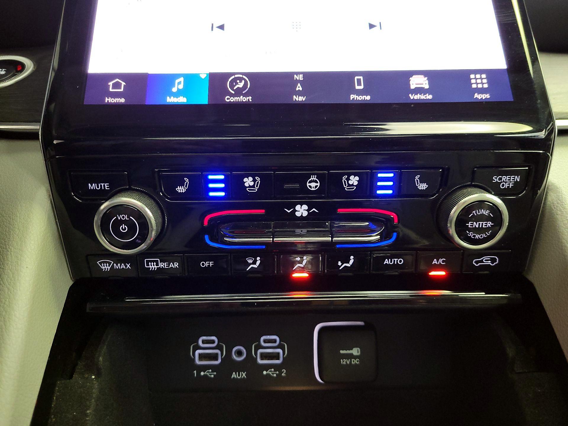 Thumbnail: 2022 Jeep Grand Cherokee - 17