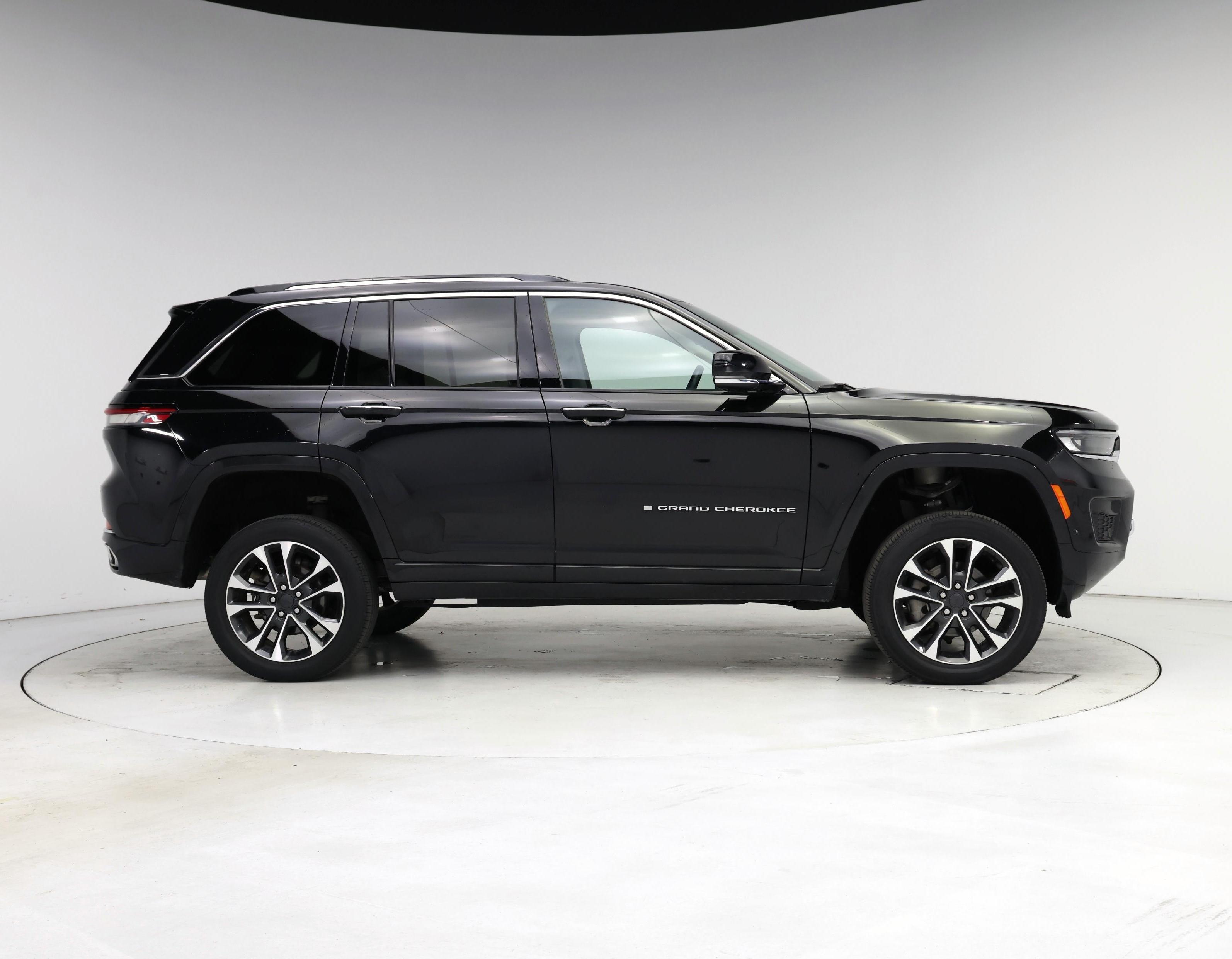 Thumbnail: 2022 Jeep Grand Cherokee - 7