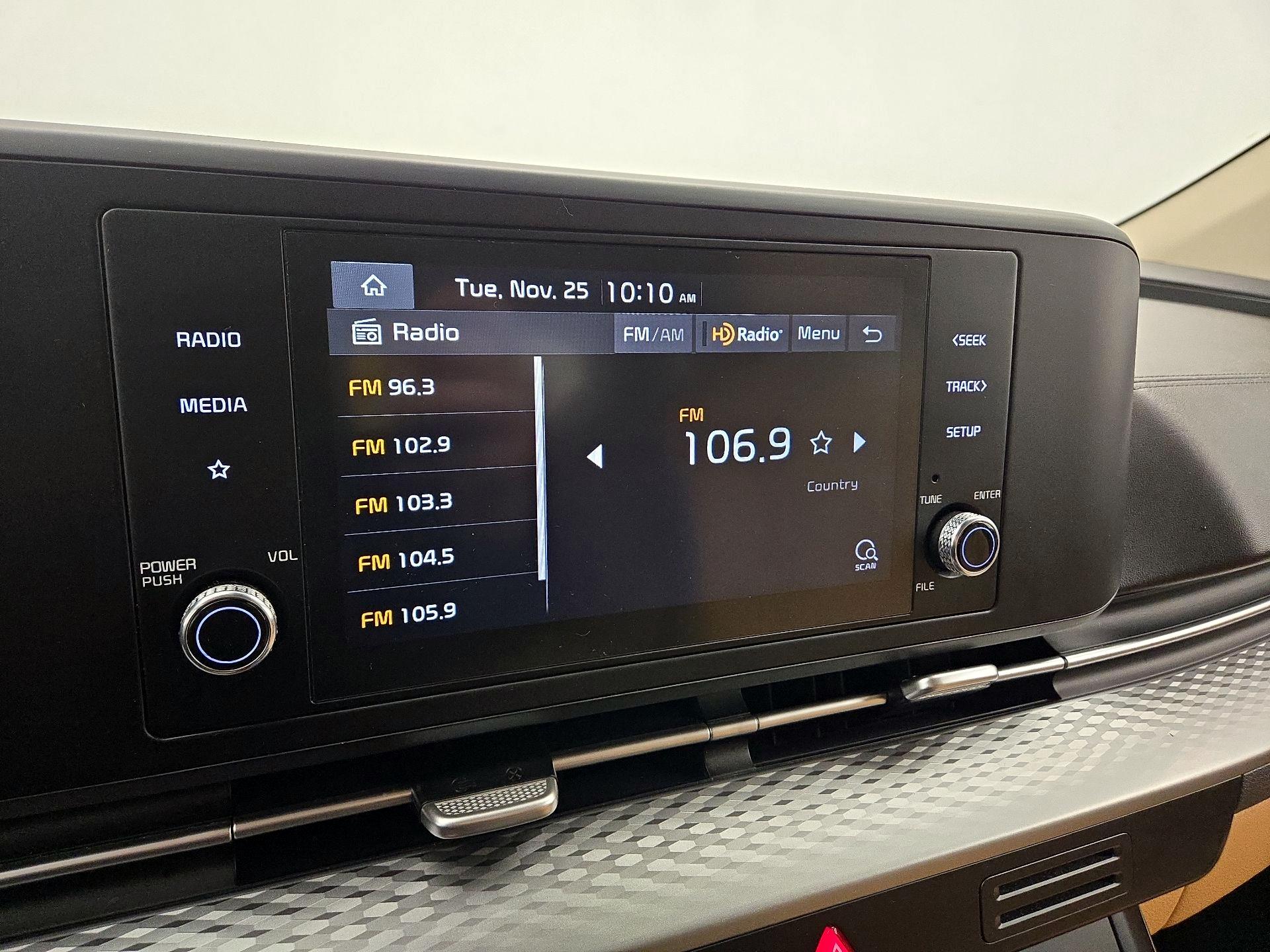 Thumbnail: 2022 Kia Carnival - 15