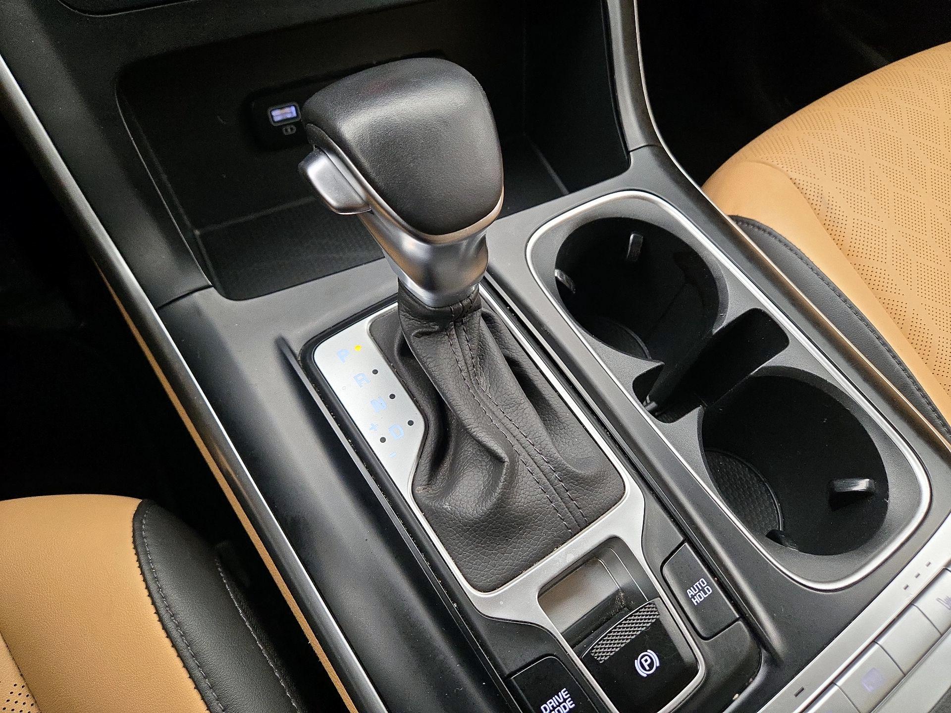 Thumbnail: 2022 Kia Carnival - 17