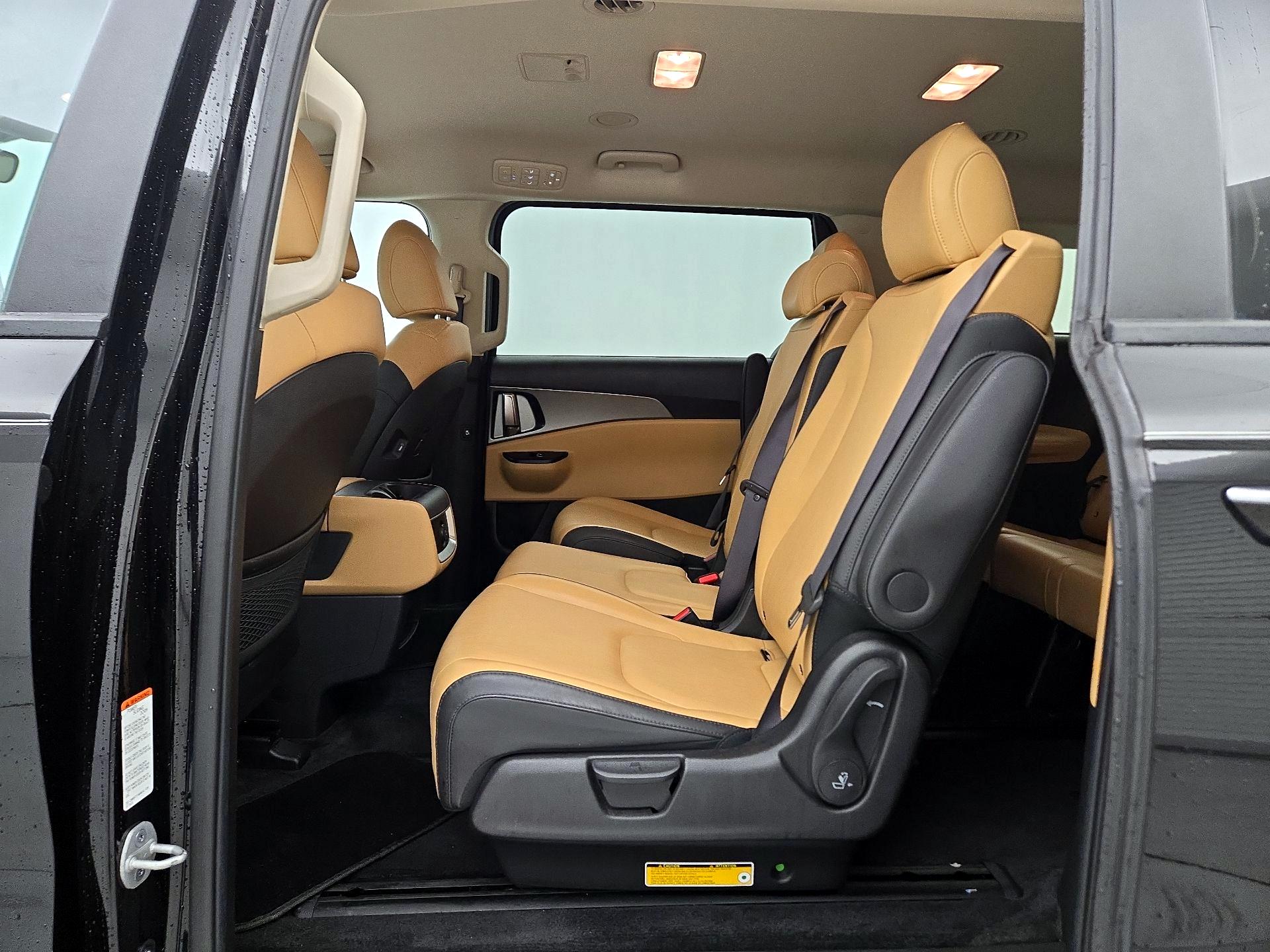 Thumbnail: 2022 Kia Carnival - 19